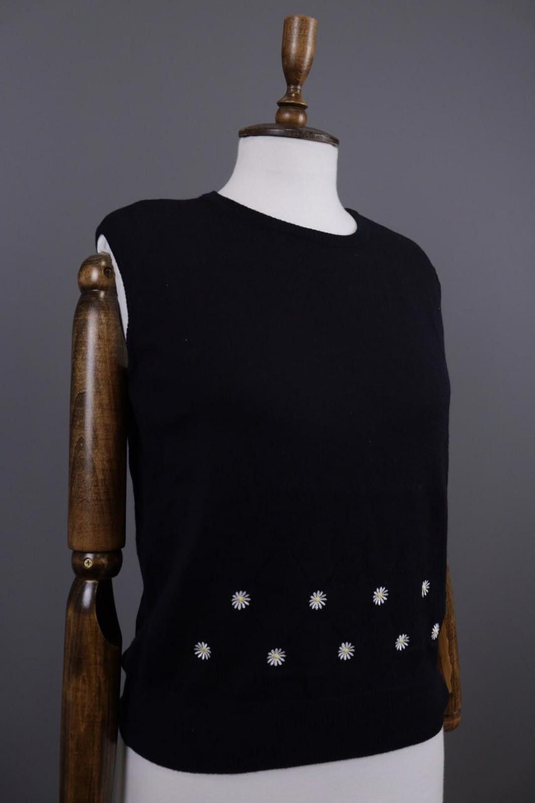 Escada Vintage Escada Black Floral Wool Knit Vest Sweater Size 40 Size M / US 6-8 / IT 42-44 - 5 Thumbnail