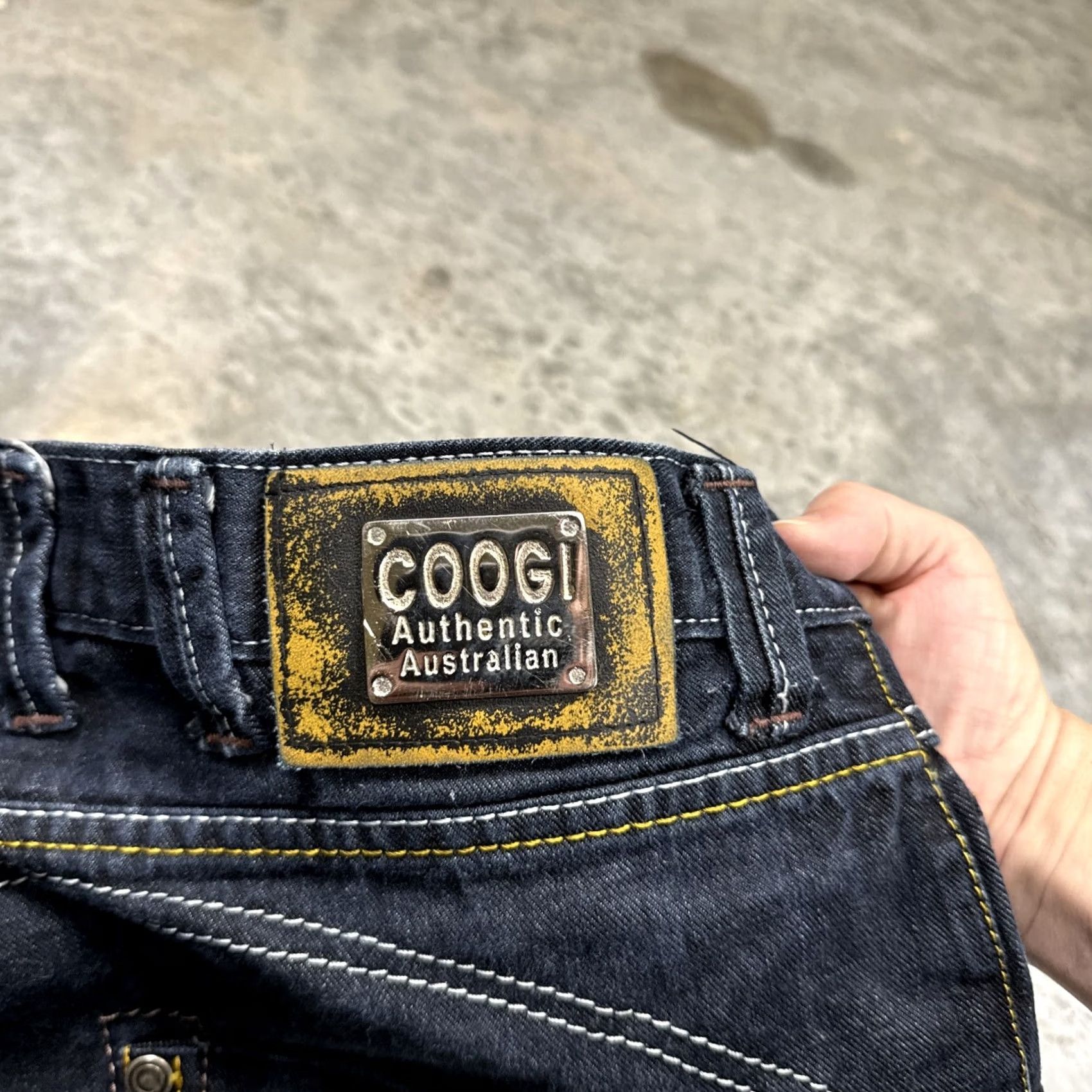 Coogi Vintage COOGI jeans Mens 40 X 32 Y2K Baggy Wide Leg Embroidered Hip Hop Skater Jeans Mens 40x32 Blue Size US 40 / EU 56 - 5 Thumbnail