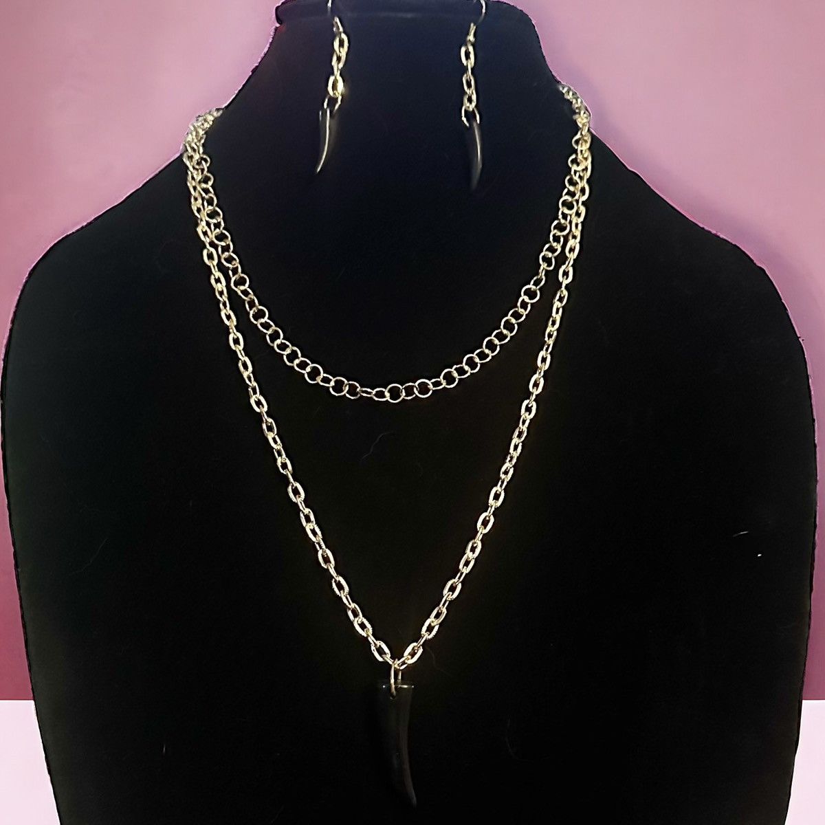 Other Layered horn pendant necklace and earrings set Size ONE SIZE - 1 Thumbnail