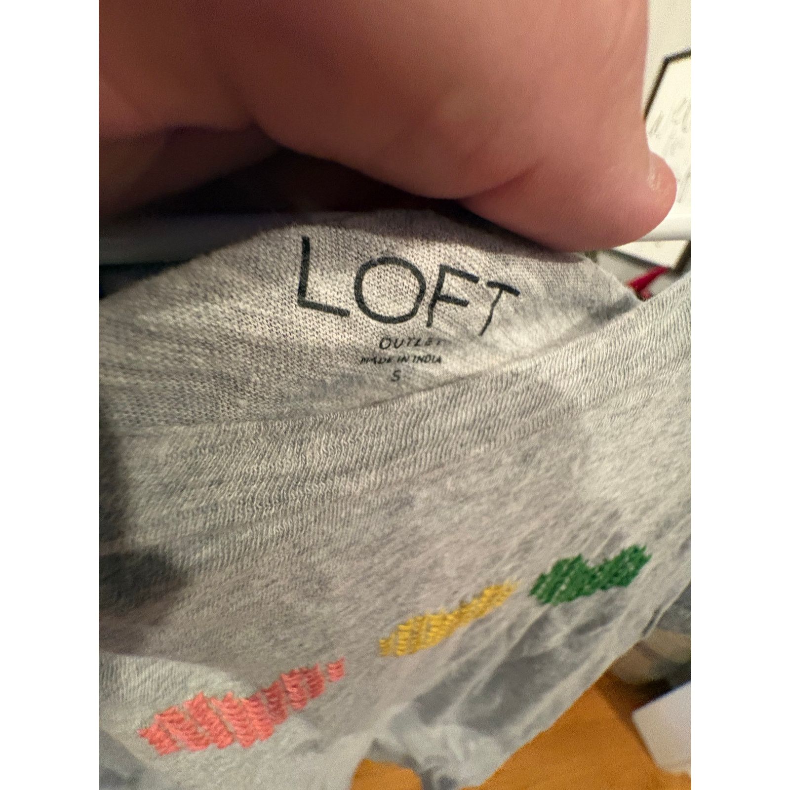 Loft LOFT Outlet Gray Heart Graphic T-Shirt Women’s Small Size S / US 4 / IT 40 - 3 Thumbnail