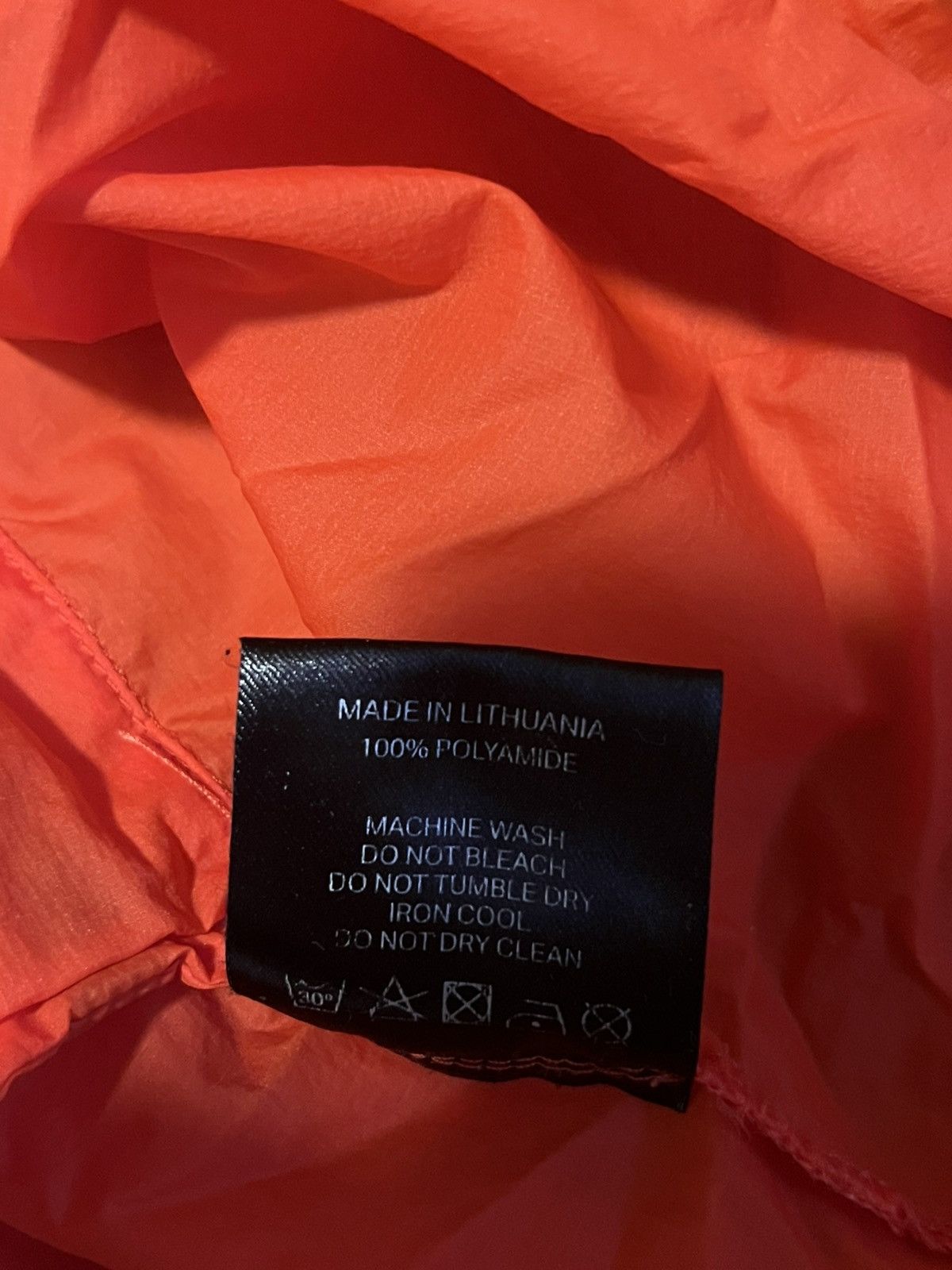 District Vision District Vision DWR Windbreaker Orange Shell Size M Size US M / EU 48-50 / 2 - 5 Thumbnail