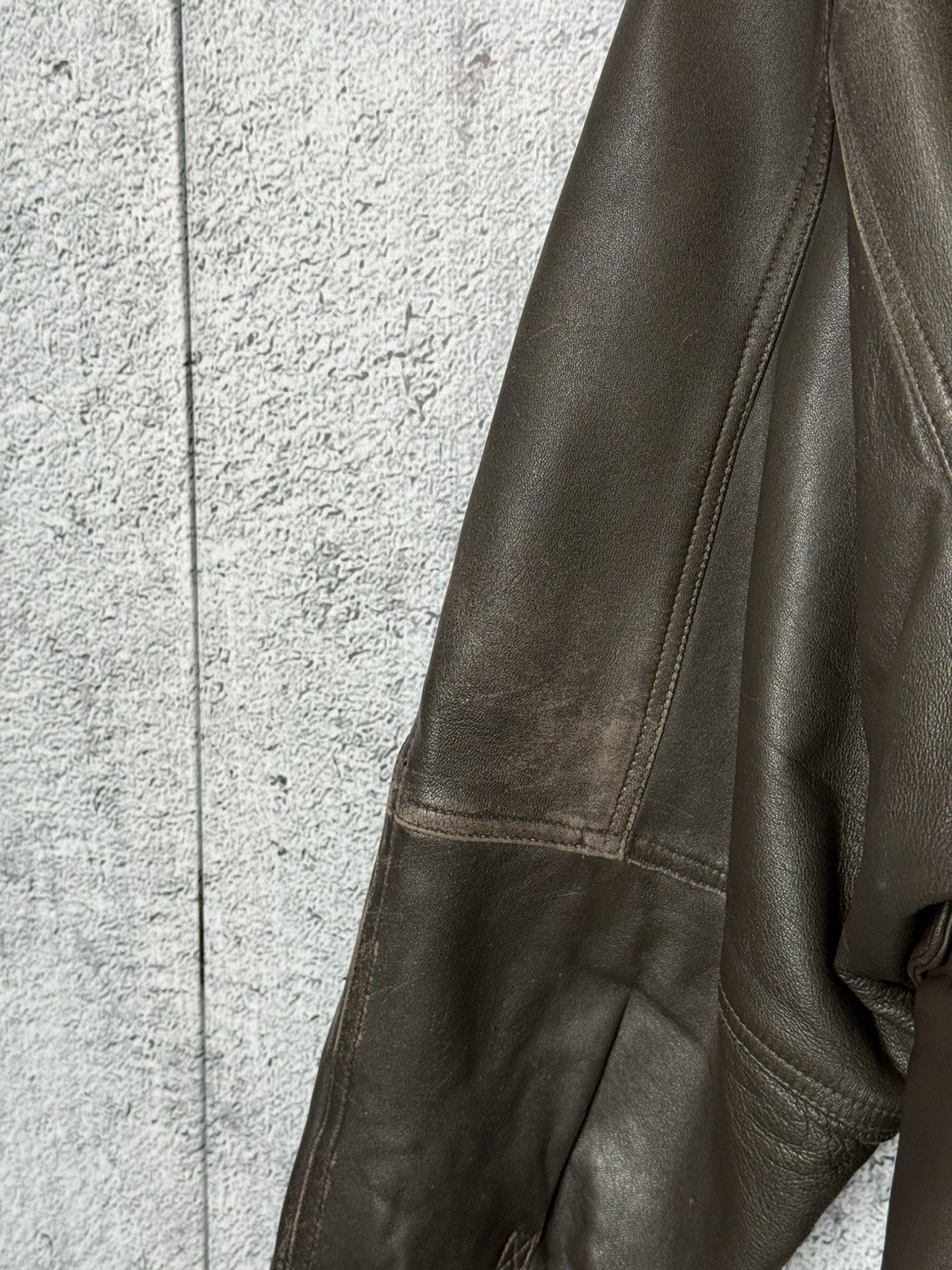 Vintage Vintage Brown Leather Jacket Retro Style Flight Bomber Size US L / EU 52-54 / 3 - 15 Thumbnail