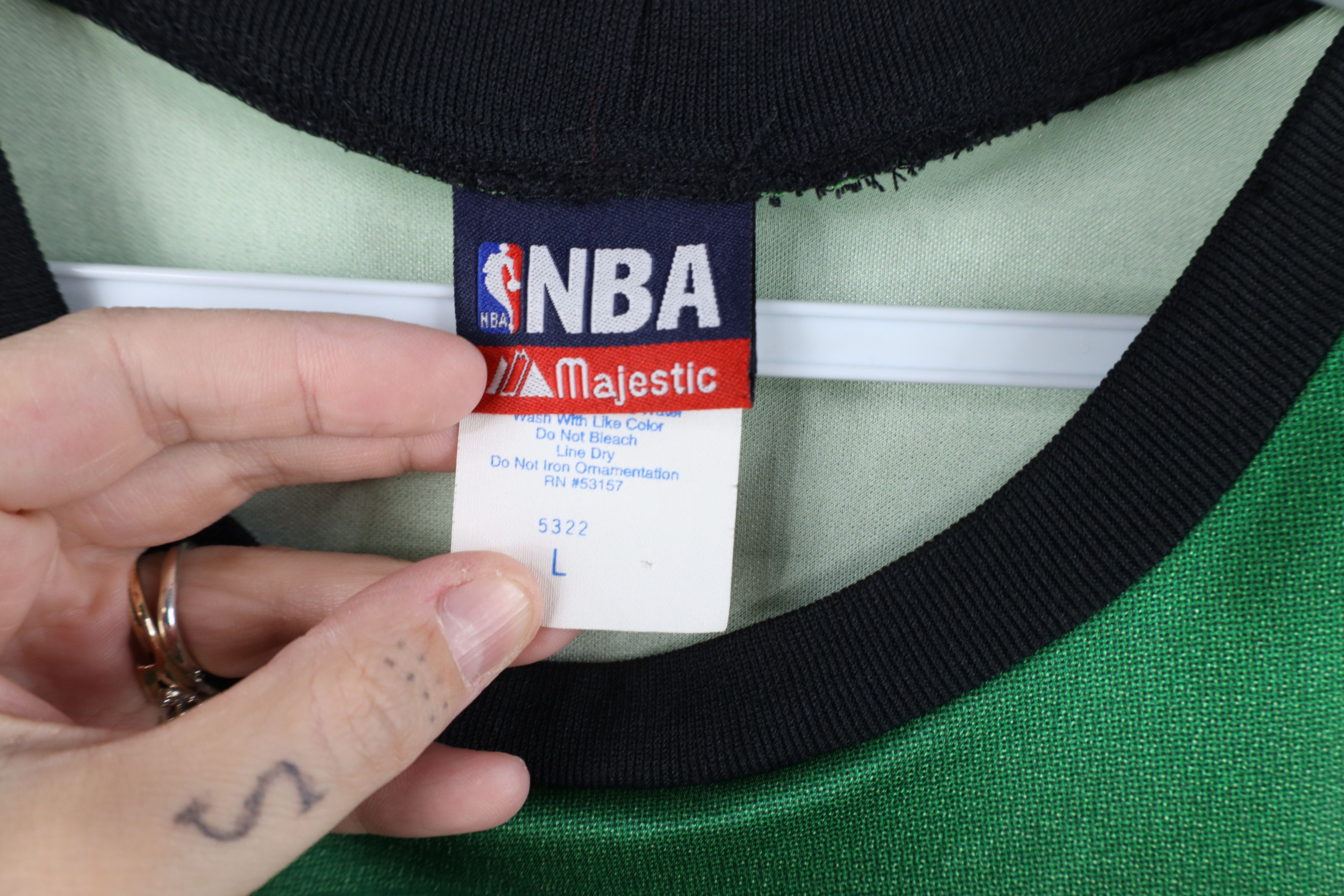 Majestic Vintage 90s Majestic Basketball All Over Print T-Shirt USA Size US L / EU 52-54 / 3 - 8 Thumbnail