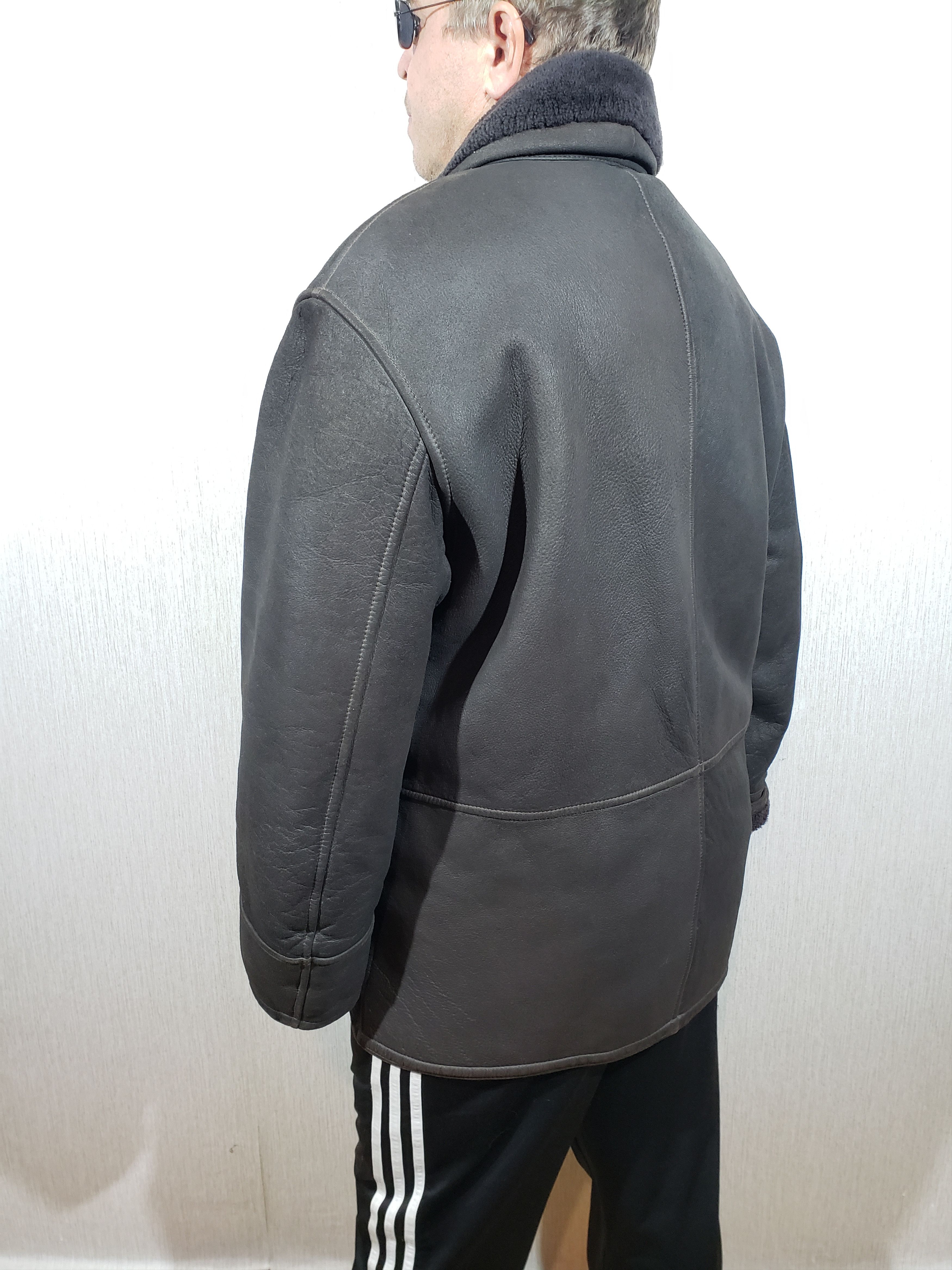 Other Stylish men's black sheepskin coat. Size US L / EU 52-54 / 3 - 5 Thumbnail