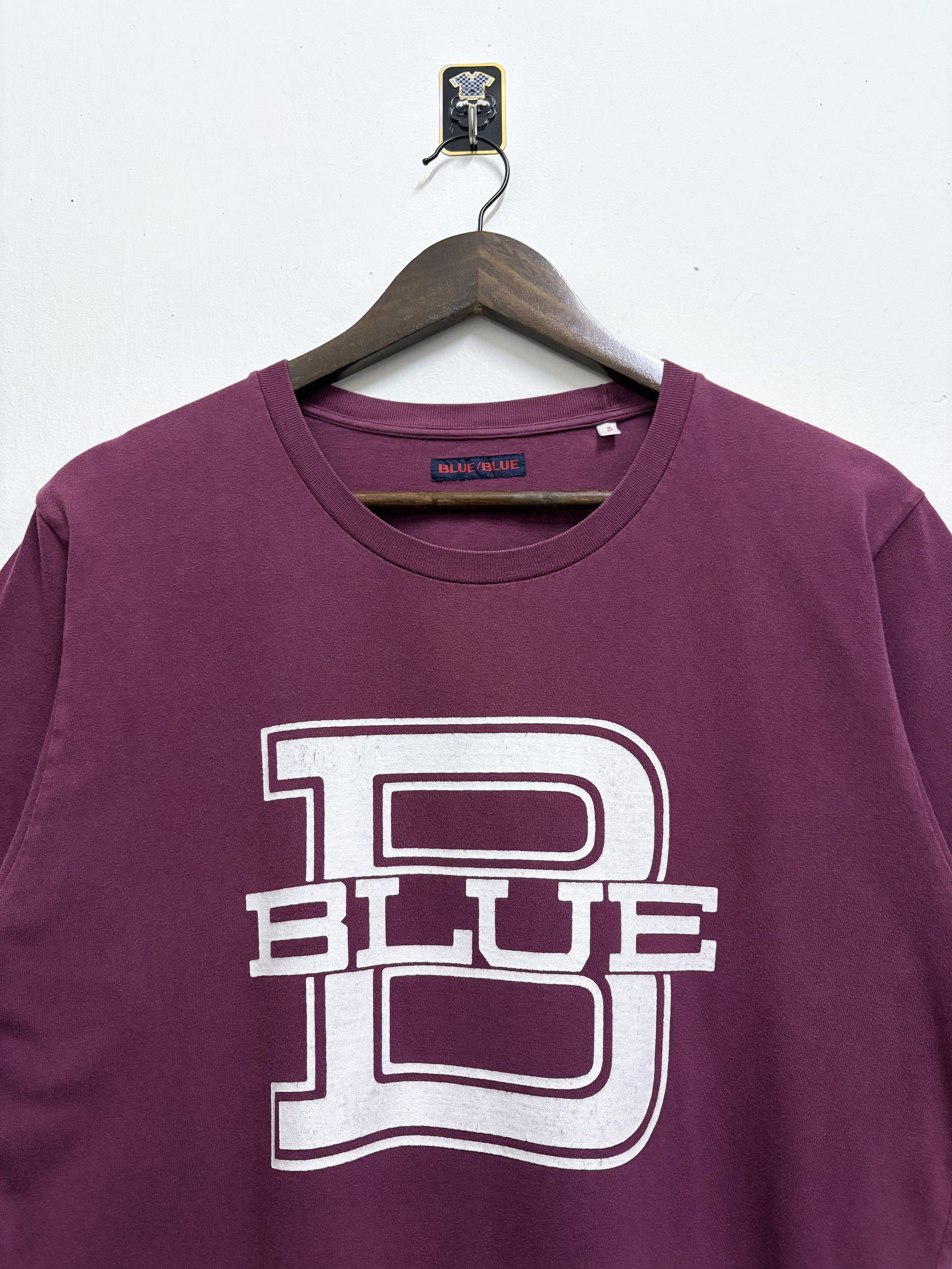 Blue Blue Japan × Indigo × Japanese Brand 2000's Blue/Blue Japan " B Blue " Maroon T-Shirt Size US M / EU 48-50 / 2 - 3 Thumbnail