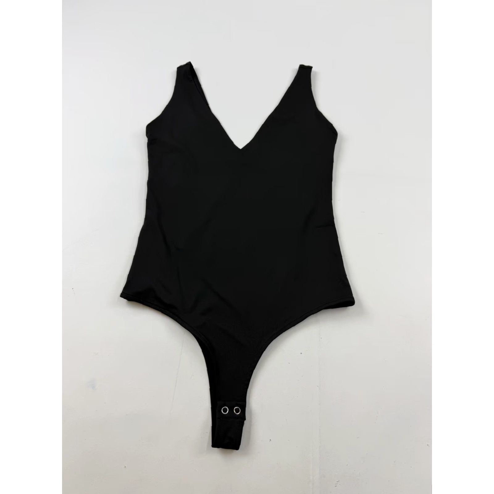 Vintage Reoria Bodysuit Womens Medium Black V Neck Sleeveless Shaping Snap Thong Size M / US 6-8 / IT 42-44 - 2 Thumbnail