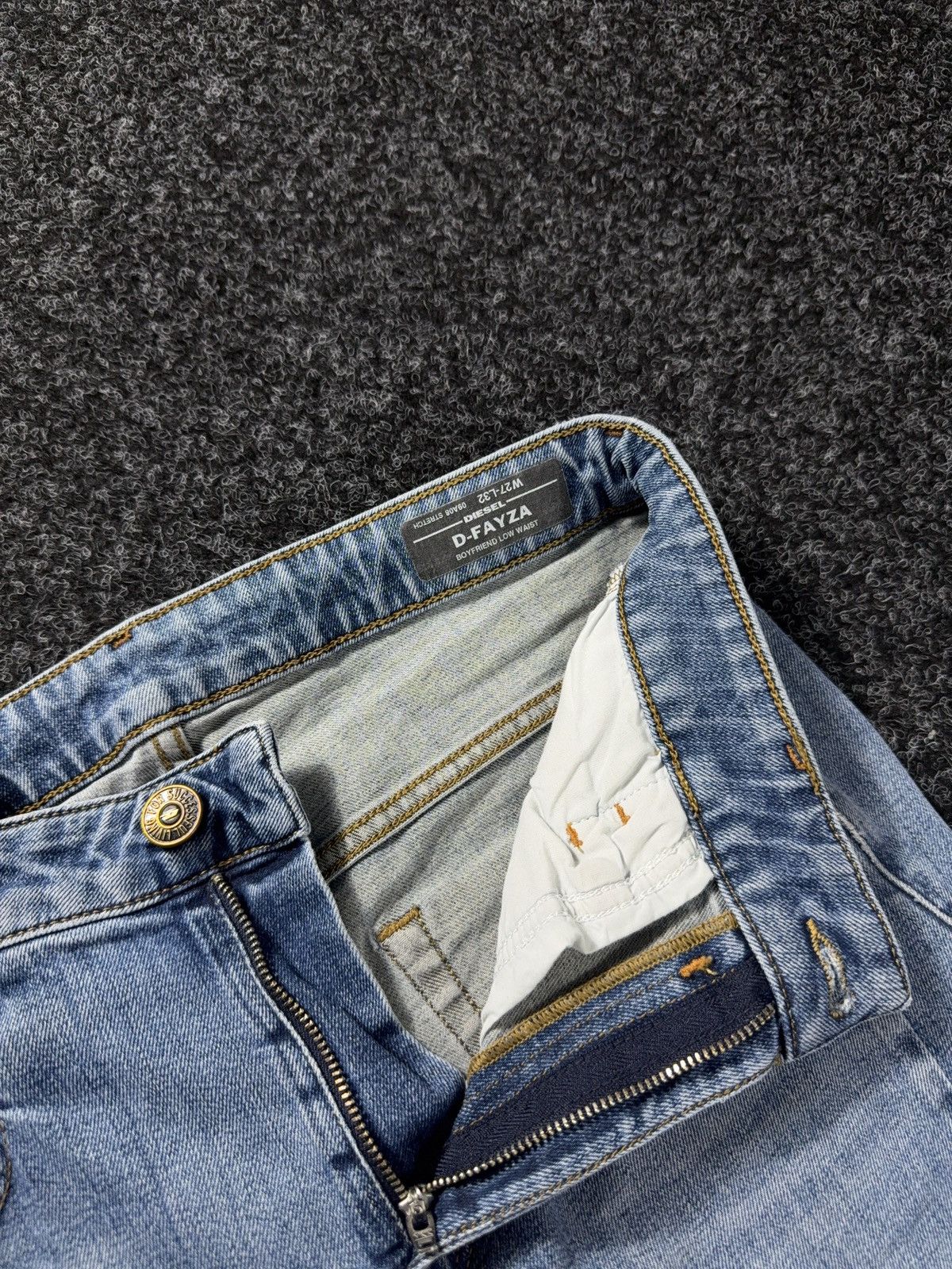 Diesel Luxury 00s Diesel D-Fayza Boyfriend Low Waist Tapered Jeans Size 27" / US 4 / IT 40 - 10 Thumbnail