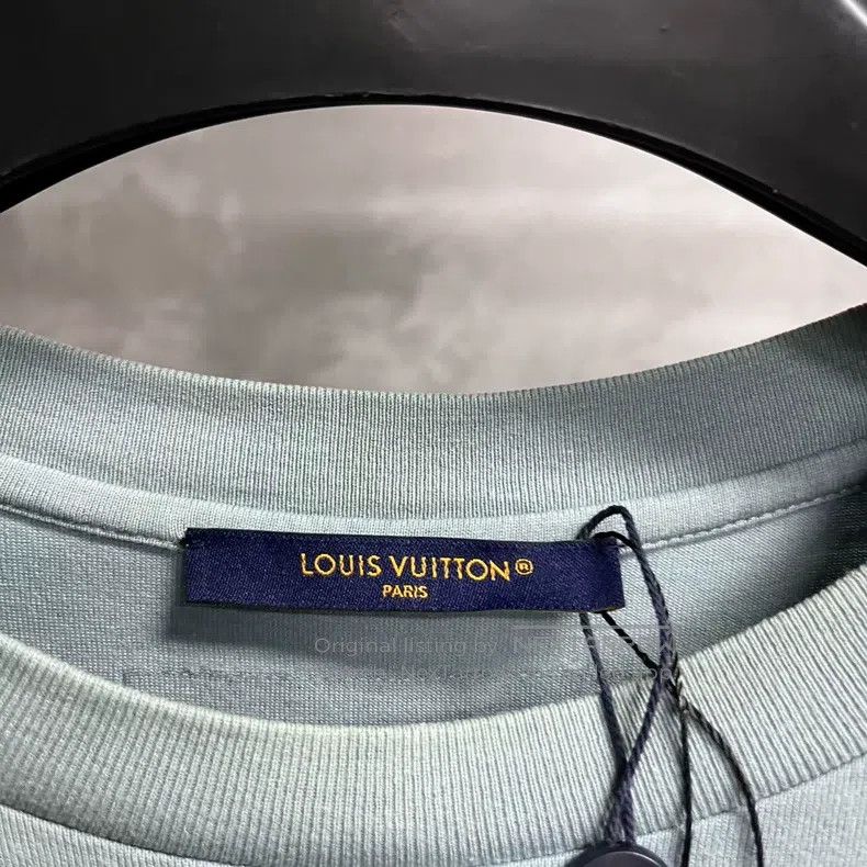 Louis Vuitton Louis Vuitton Blue tool embroidered short sleeve Size US L / EU 52-54 / 3 - 3 Thumbnail