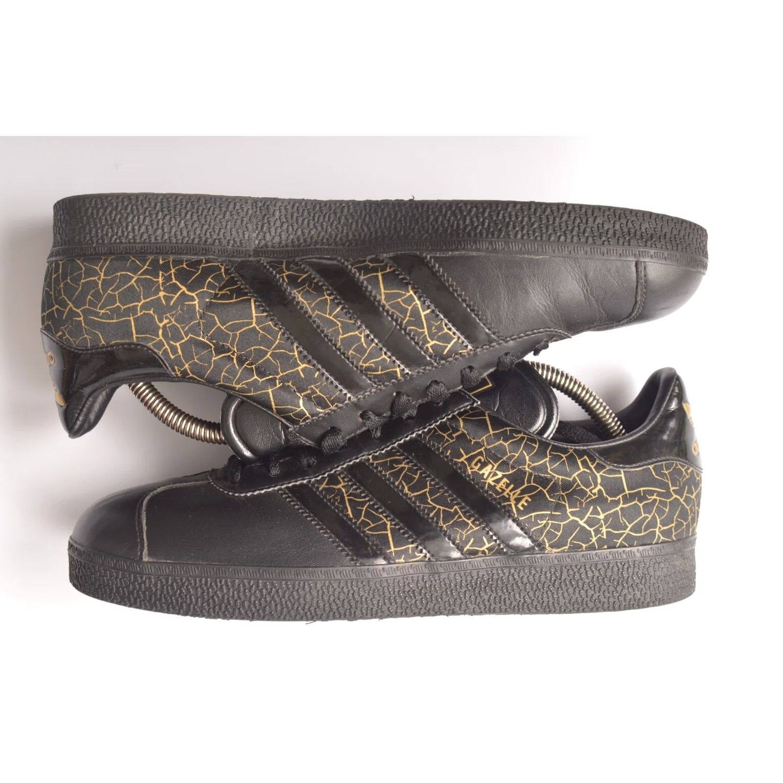 Adidas Adidas Gazelle Vintage 2007 Black Gold Sneakers 039597 Streetwear Size US 8 1/2 Mens Sneakers Black Gold Gazelle 2007 US 8.5 Vintage Adidas Shoes Size US 8 / EU 41 - 4 Thumbnail