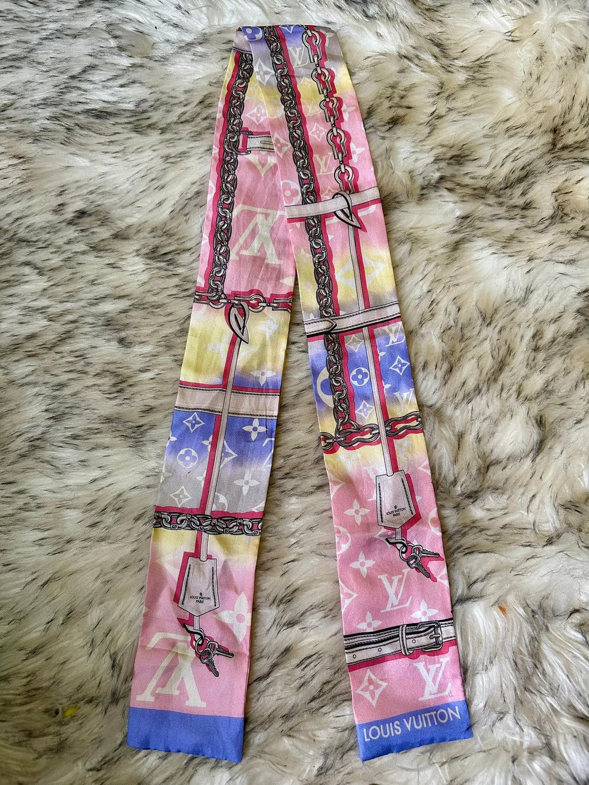 Louis Vuitton Authentic Louis Vuitton Silk Escale Confidential Bandeau Size ONE SIZE - 2 Thumbnail