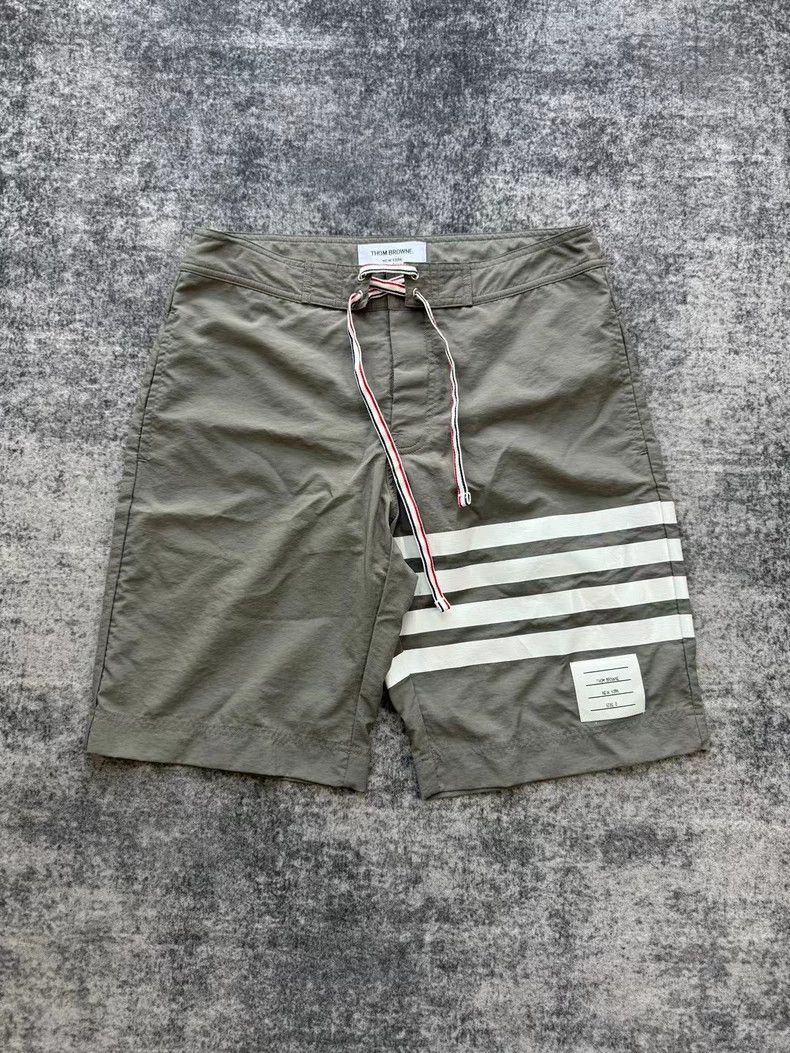 Thom Browne Thom Browne Size 0Gray beach shorts 2505-Nextarrow Size US 30 / EU 46 - 1 Thumbnail