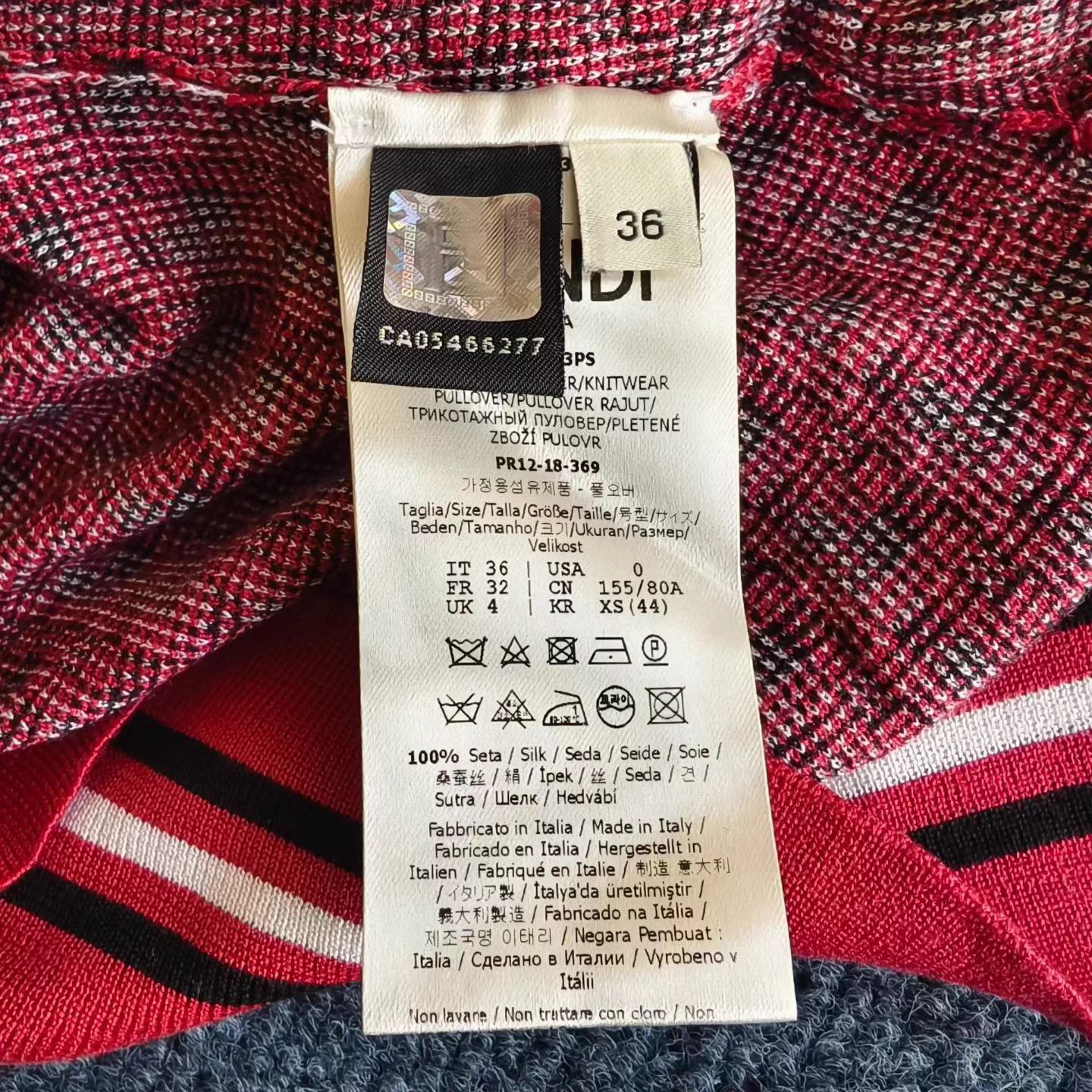 Fendi Fendi Logo Red Check Knit Sweater Size 36 Mint Size XS / US 0-2 / IT 36-38 - 4 Thumbnail