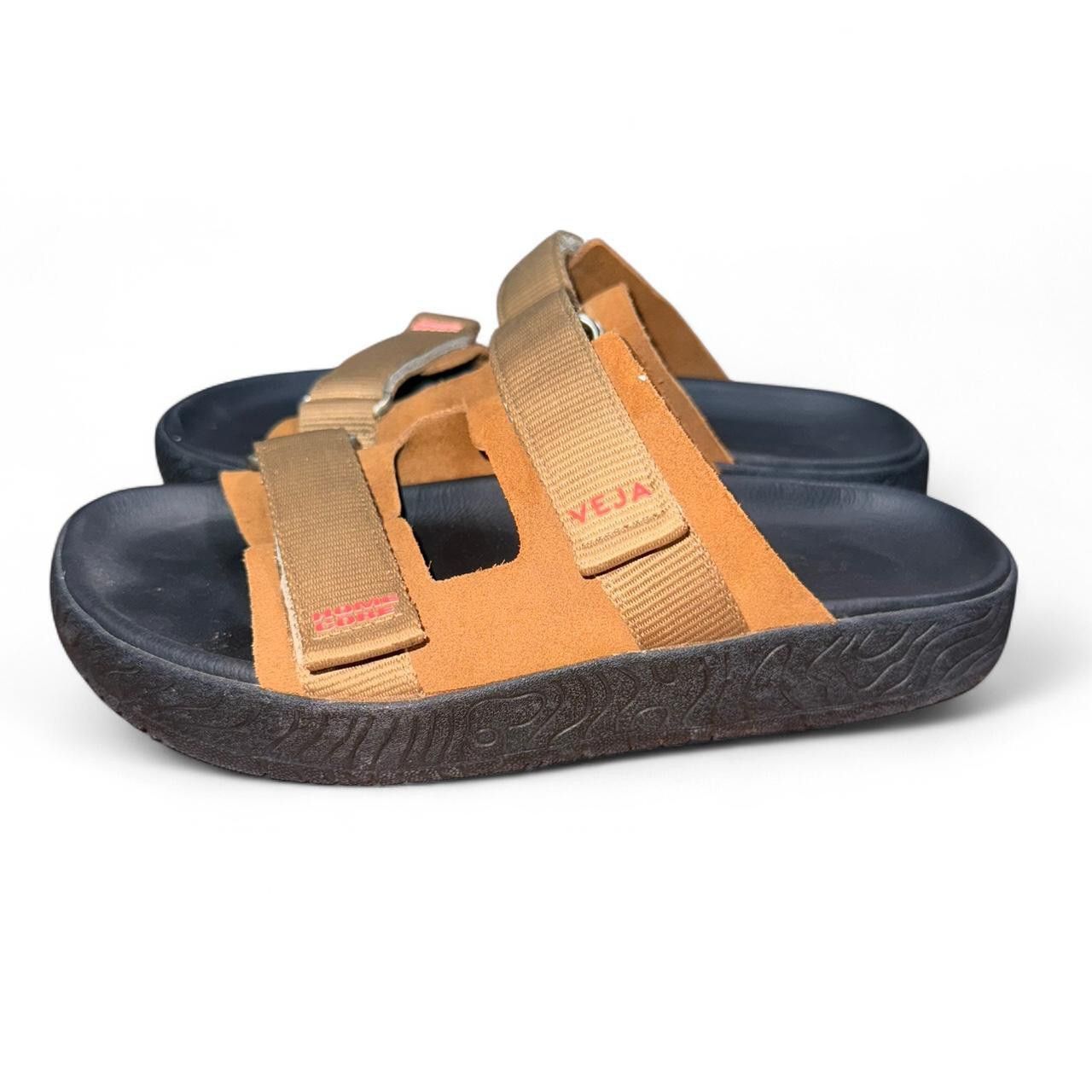 Veja Veja Men's Tan and Brown Slides Size US 7 / EU 40 - 1 Thumbnail