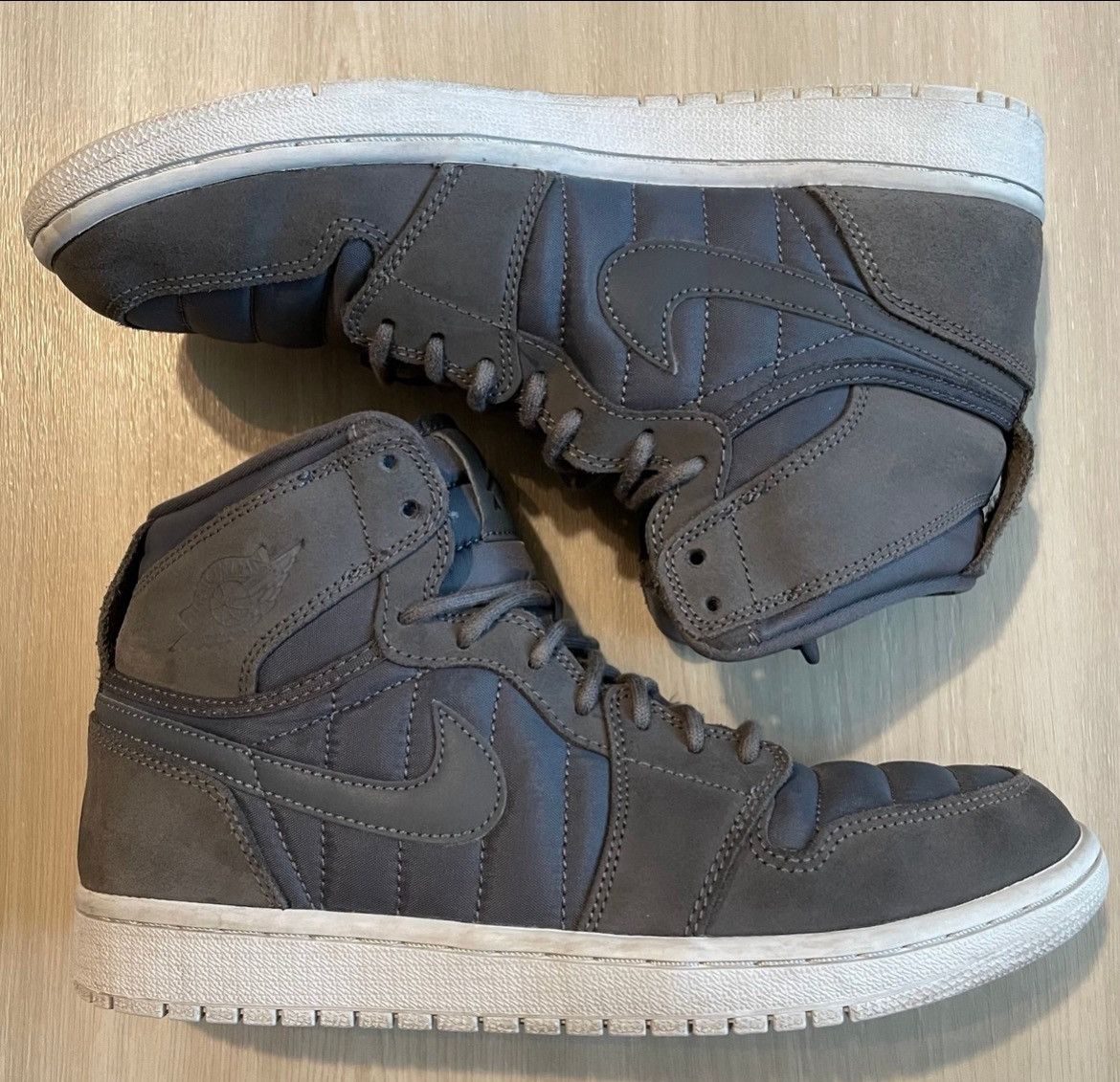 Other AIR JORDAN 1 Strap High Dark Grey Sz 8.5 Size US 8.5 / EU 41-42 - 1 Thumbnail