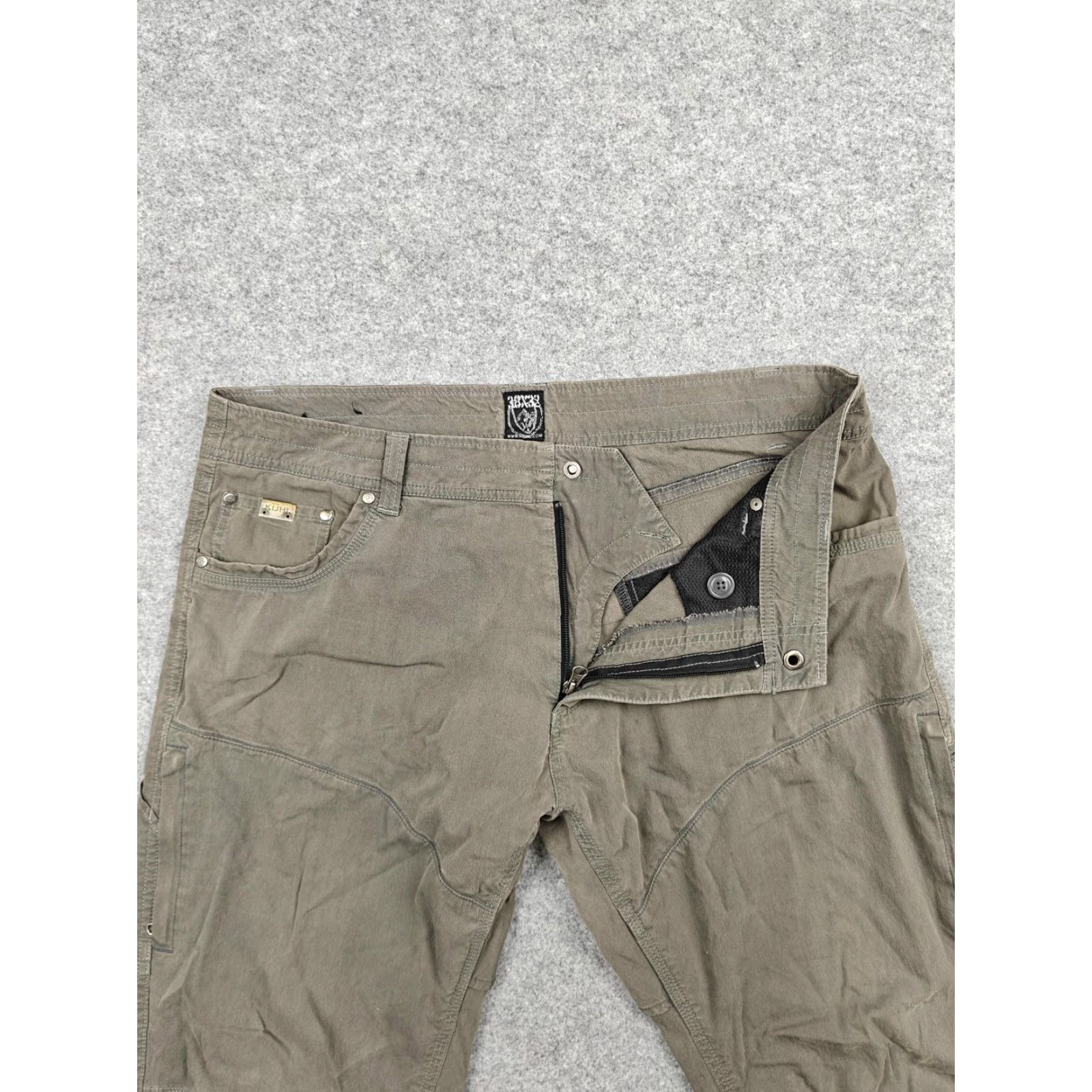 Vintage Kuhl Pants Mens 38x32 Brown Canvas Vented Crotch Knee Cargo Hiking Workwear Size US 38 / EU 54 - 2 Thumbnail