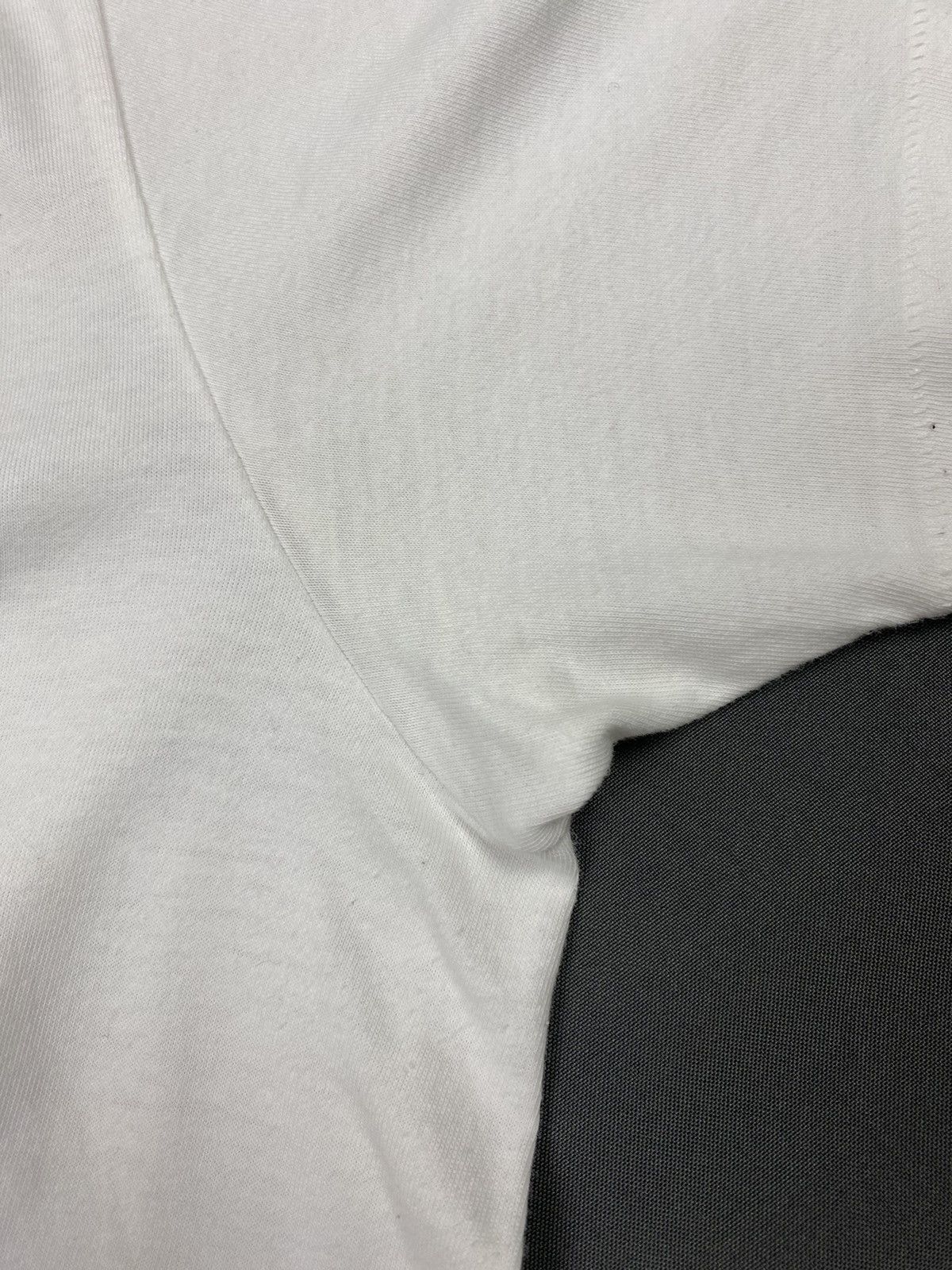 Kaws × Uniqlo Uniqlo x Kaws Skelleton T Shirt Size US L / EU 52-54 / 3 - 5 Thumbnail