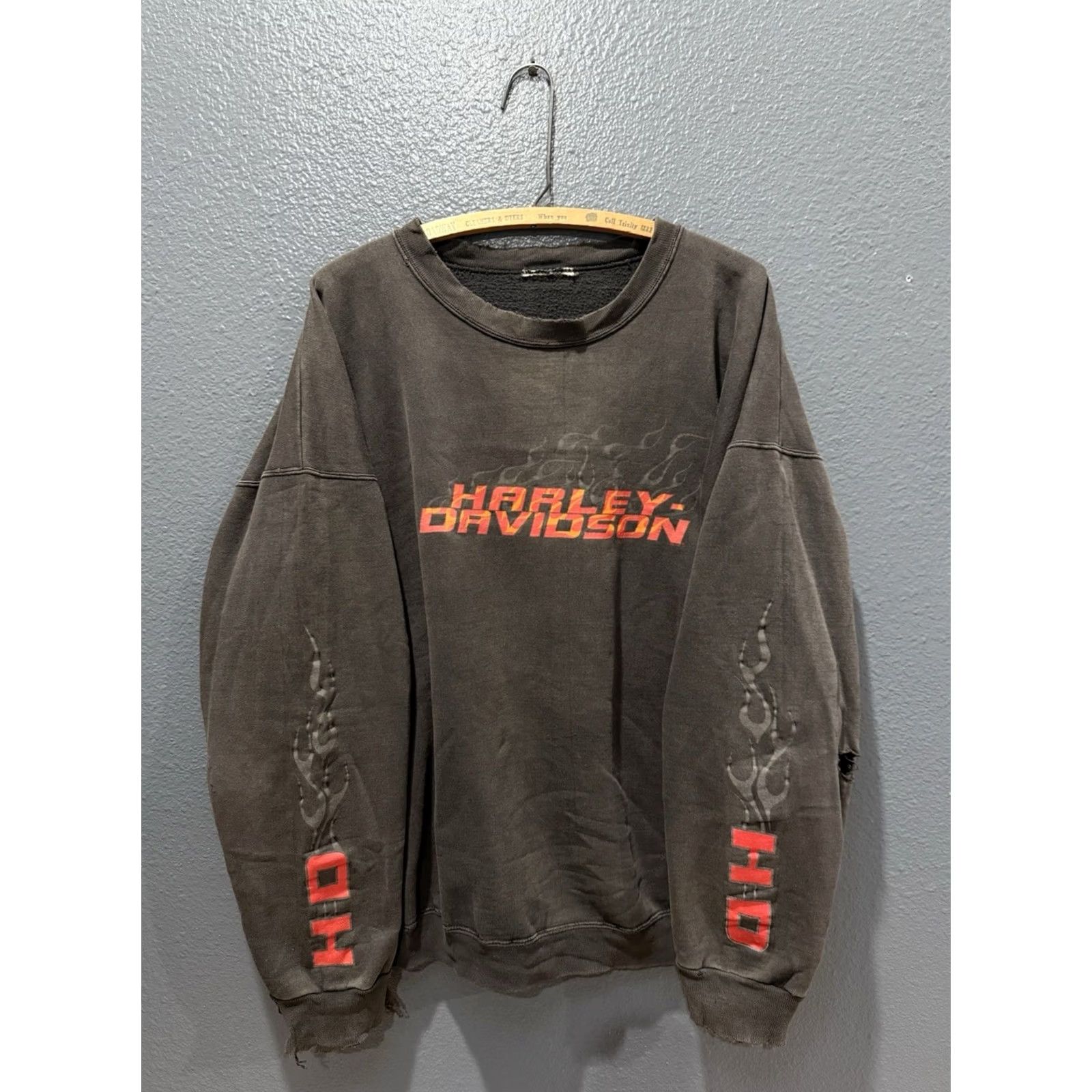 Harley Davidson VINTAGE Harley Davidson Motorcycles Sweatshirt Men XL Black Cotton Distressed Pullover Size XL Women? No. Size US XL / EU 56 / 4 - 3 Thumbnail