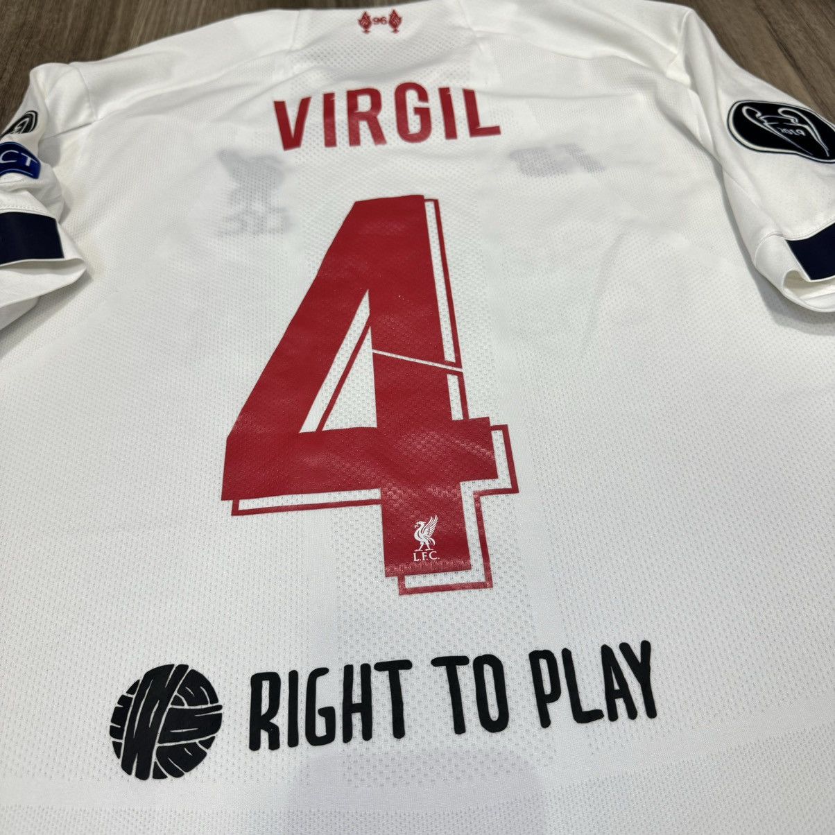 New Balance Liverpool 19/20 C/L away shirt #4 Virgil Size US L / EU 52-54 / 3 - 5 Thumbnail