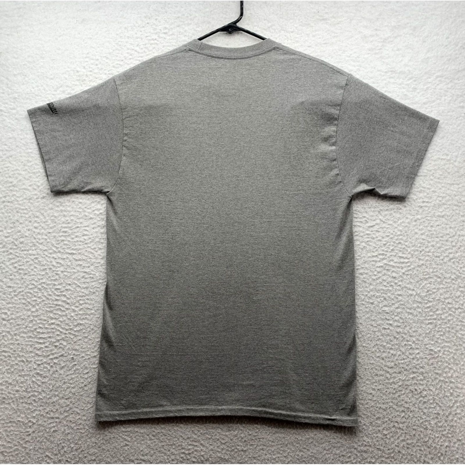 Hanes Hanes T-Shirt Mens Medium M Batman DC Universe Spell Out Dad Gray Size US M / EU 48-50 / 2 - 4 Thumbnail