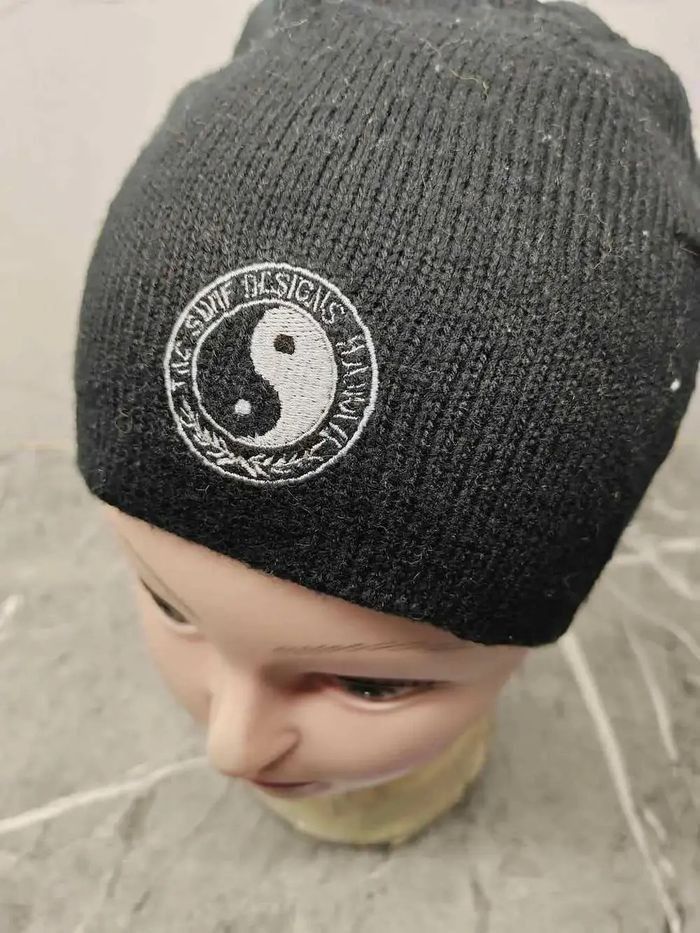 Japanese Brand Vintage T&C Surf Design Snowcap Beanie Size ONE SIZE - 2 Thumbnail