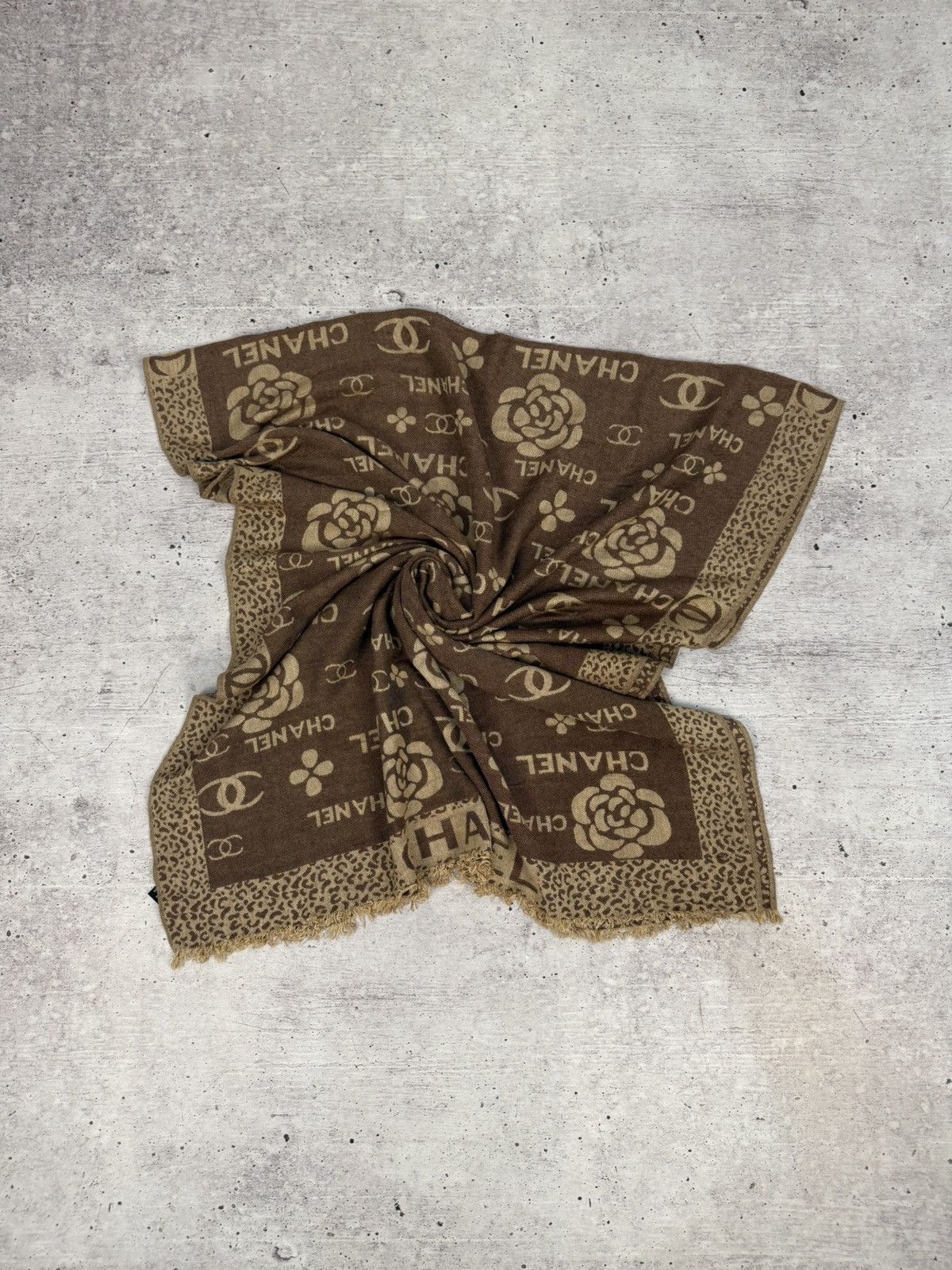Chanel Chanel Camellia CC Logo Cashmere Silk Scarf Size ONE SIZE - 2 Thumbnail