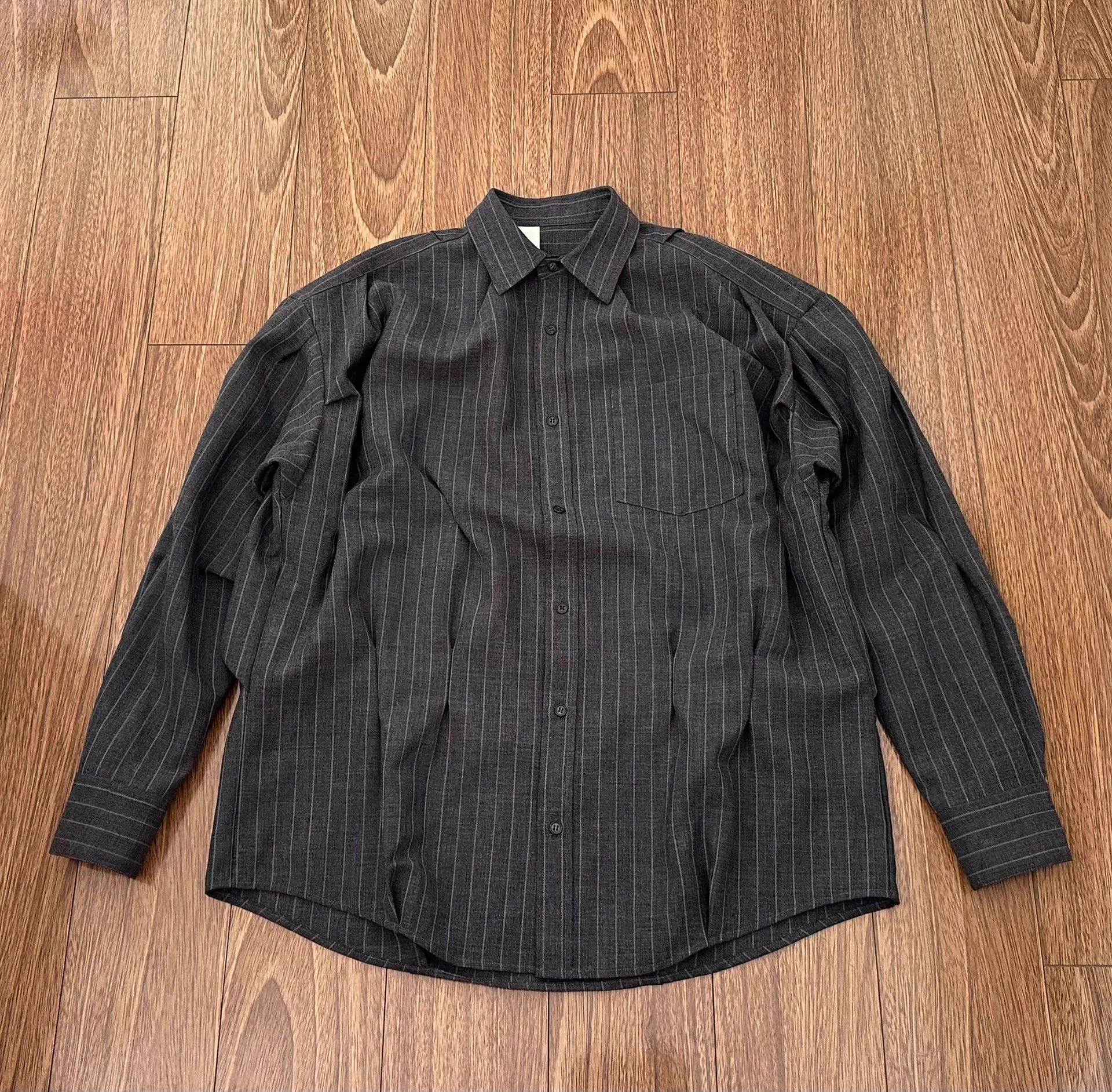 N.Hoolywood N.HOOLYWOOD striped pleated wool shirt 36L fits large good Size US S / EU 44-46 / 1 - 1 Thumbnail