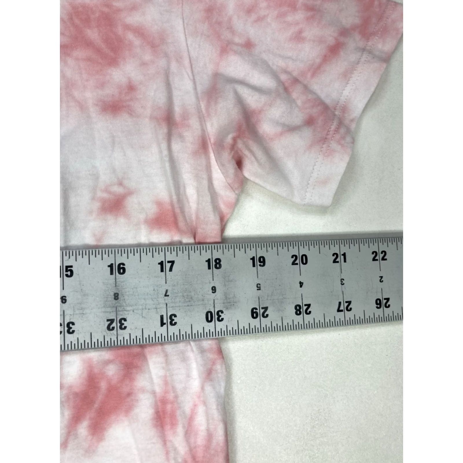 Hurley VINTAGE Hurley T-Shirt Women Small Pink White Tie Dye Tiger Graphic Short Sleeve Crew Neck Pullover Cotton Size S / US 4 / IT 40 - 6 Thumbnail