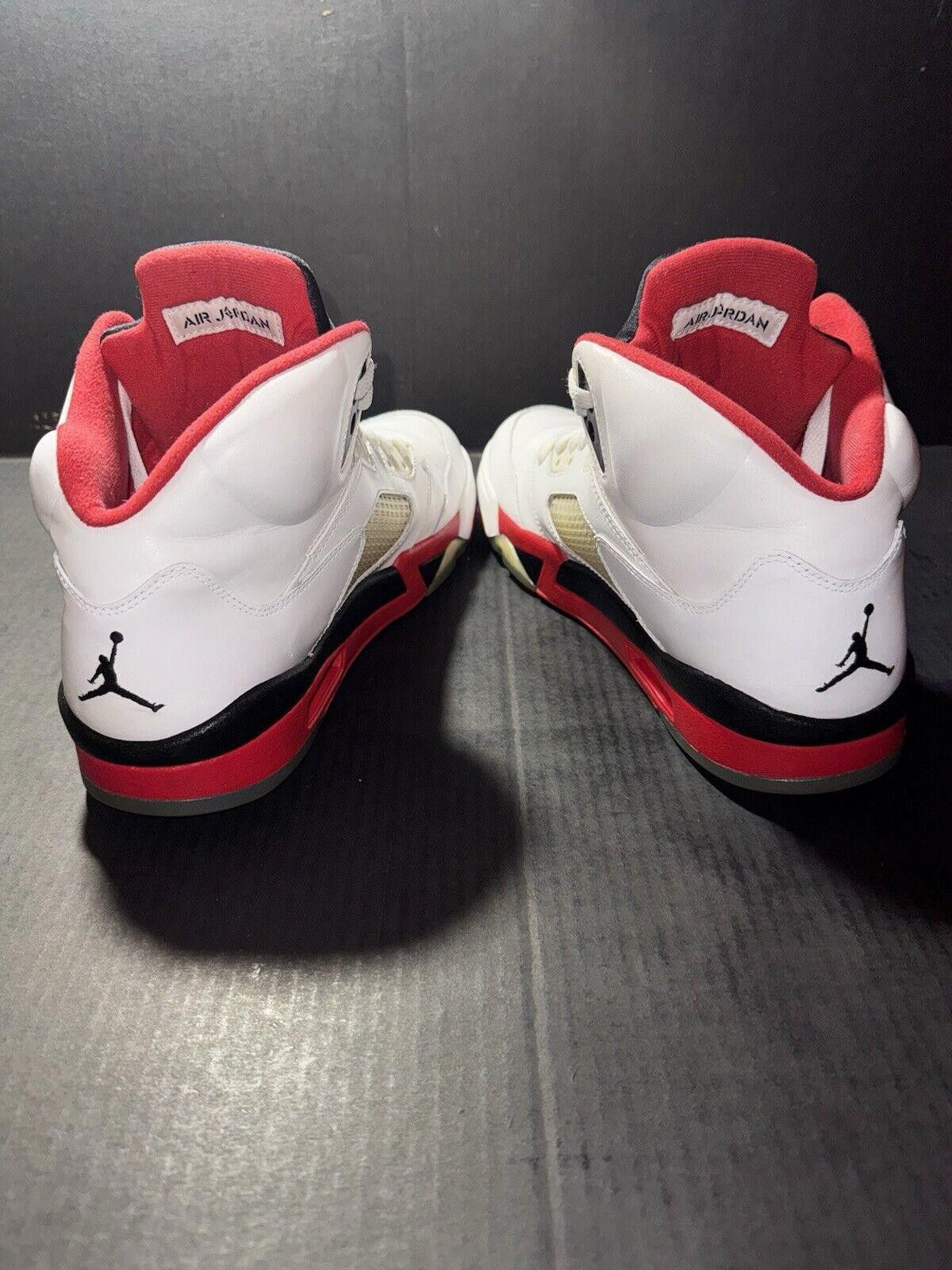 Jordan Brand Nike Air Jordan 5 Retro Fire Red Black 136027-120 Sz 11 Size US 11 / EU 44 - 6 Thumbnail