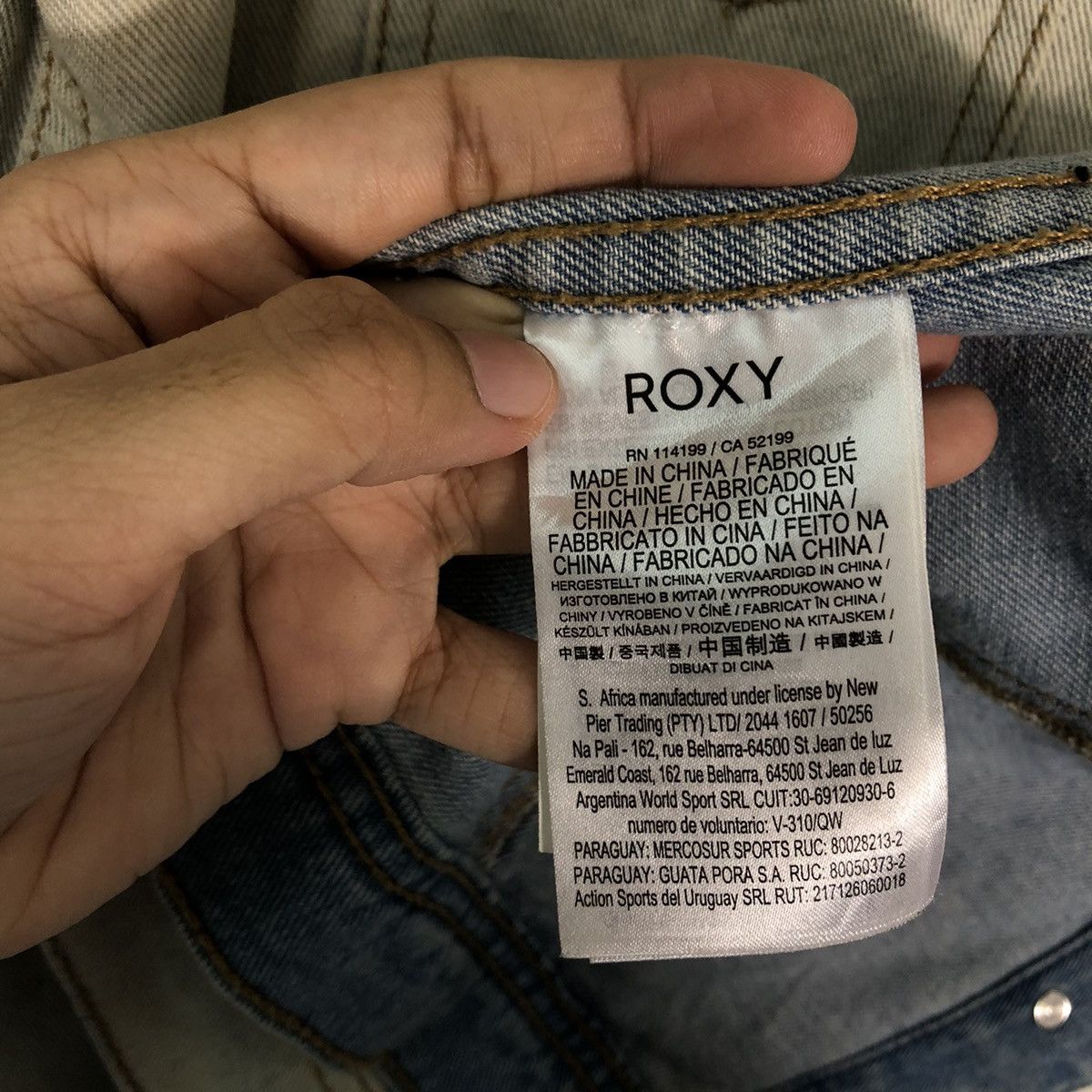 Japanese Brand 🔥Rare Acid Wash Design Denim Trucker Jacket Roxy Japan Size US S / EU 44-46 / 1 - 13 Thumbnail