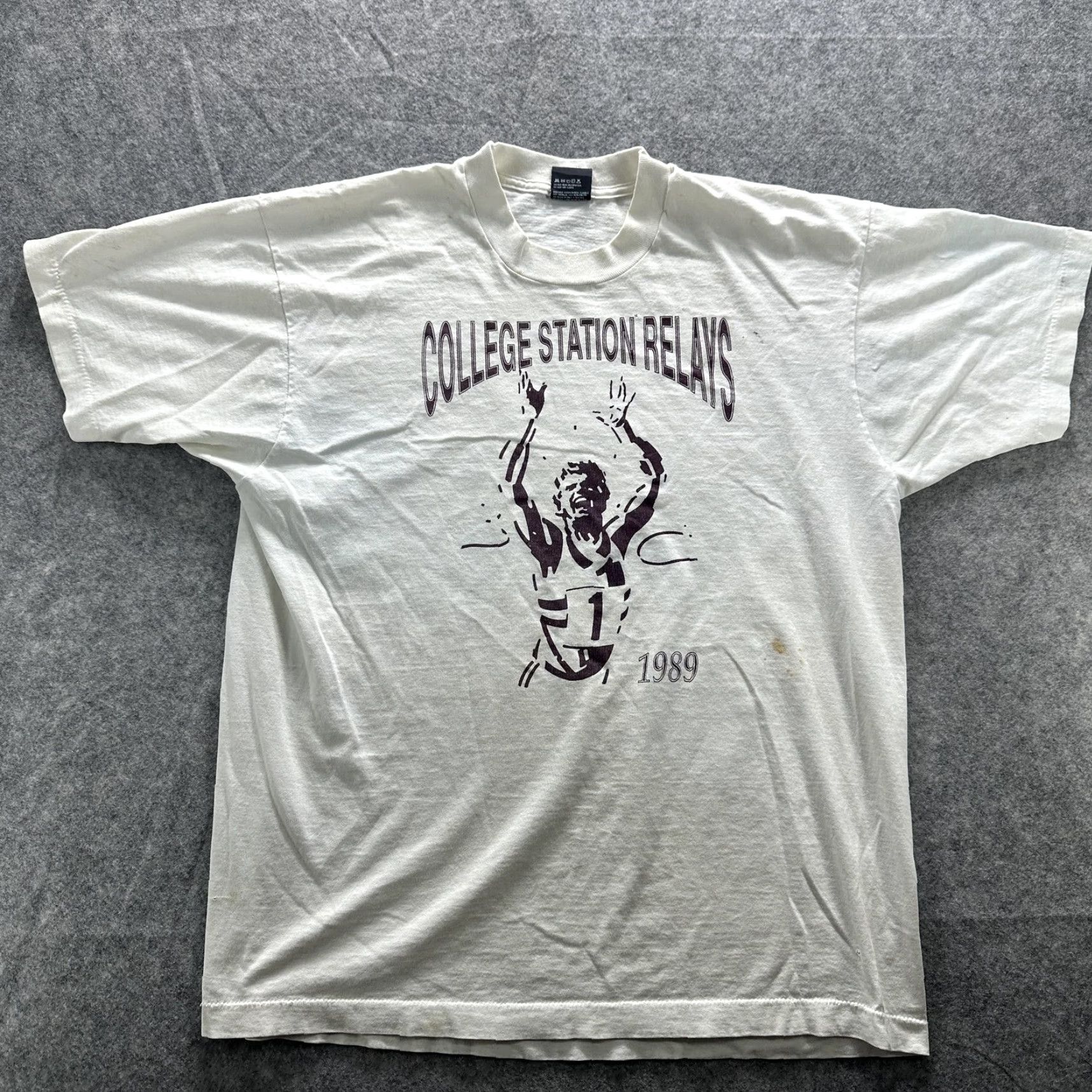 Vintage VINTAGE Screen Stars Best XL White College Station Relays Shirt Mens 1989 Track Graphic Print Short Sleeve Crew Neck Size US XL / EU 56 / 4 - 2 Thumbnail