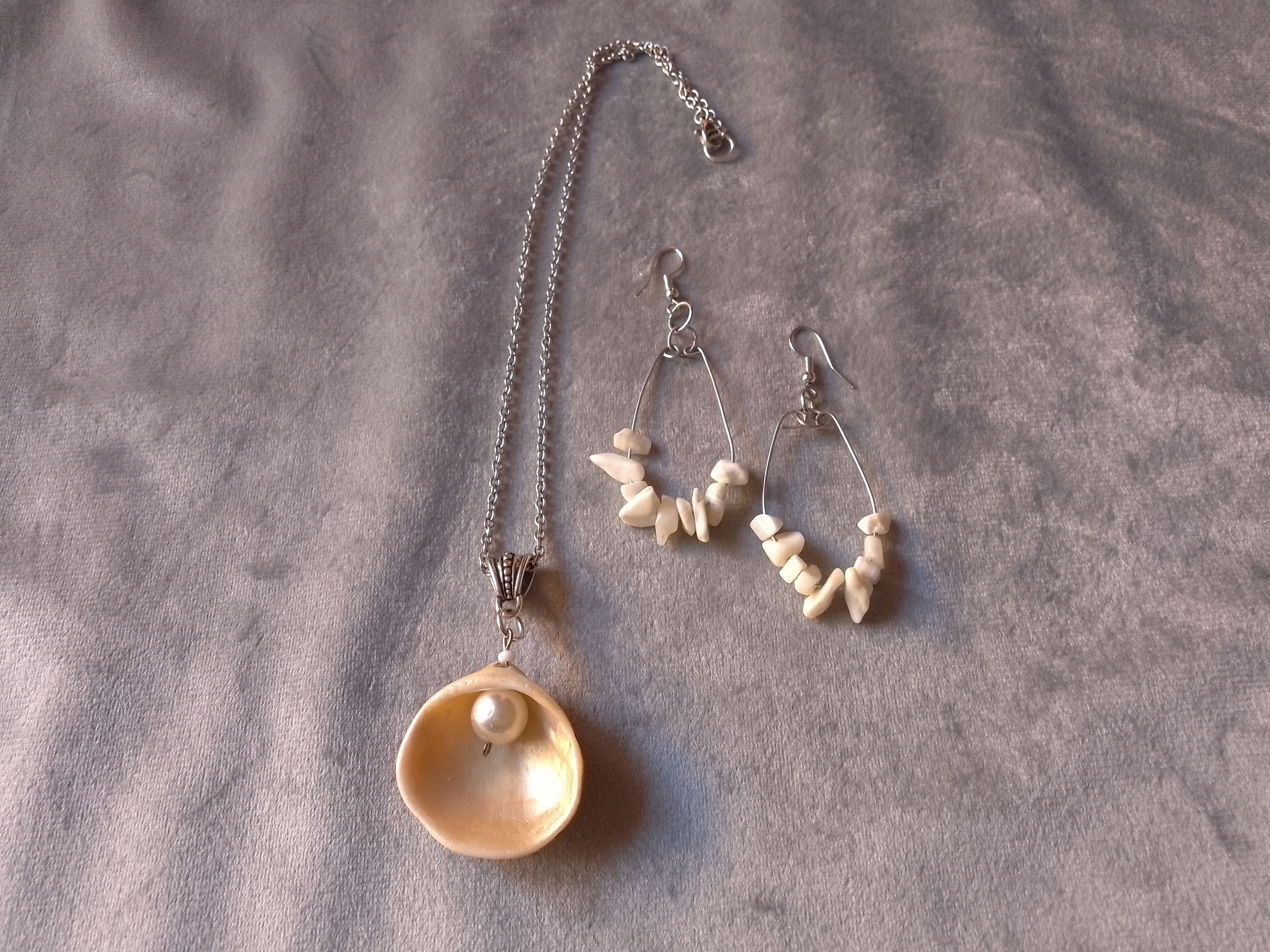 Handmade Necklace. Pendant pearl sea shell.Earrings. Stainless steel Size ONE SIZE - 5 Thumbnail