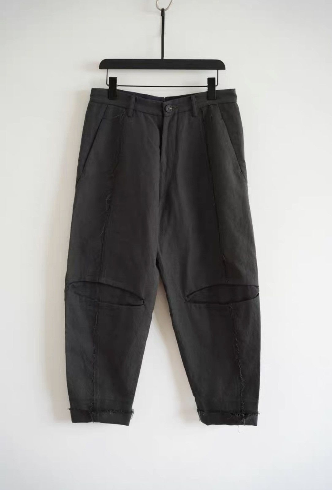 Ziggy Chen Ziggy Chen 19aw Slashed Raw Hem Trousers K4 Size US 30 / EU 46 - 1 Thumbnail