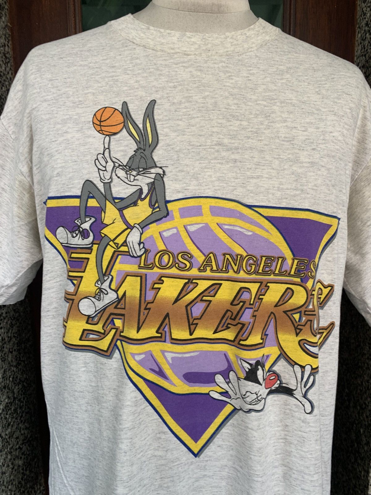 NBA Vintage 90s Los Angeles Lakers X Looney Tunes NBA T shirt Size US L / EU 52-54 / 3 - 2 Thumbnail