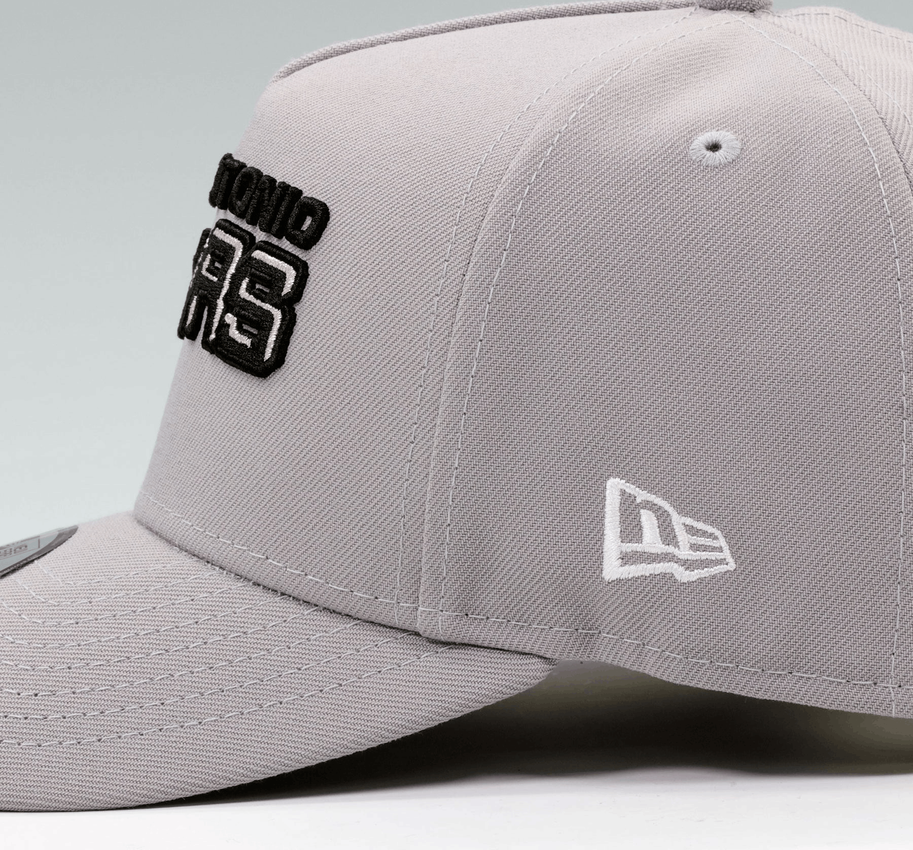 NBA × New Era × Rhude SAN ANTONIO SPURS 25TH ANNIVERSARY NBA HWC NEW ERA SNAPBACK Size ONE SIZE - 4 Thumbnail