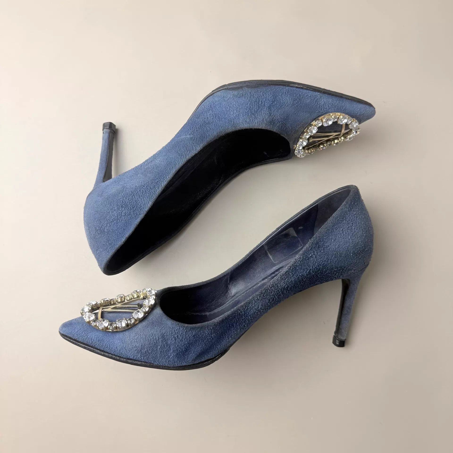 Louis Vuitton LV Women's Blue Gold Diamond Buckle Heels 36 95 Size US 5.5 / IT 35.5 - 5 Thumbnail
