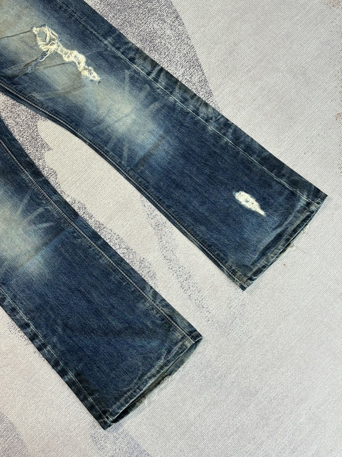 GOSTAR DE FUGA 2000s FUGA Flare Stone Washed Distressed Denim Jeans Size US 31 - 3 Thumbnail