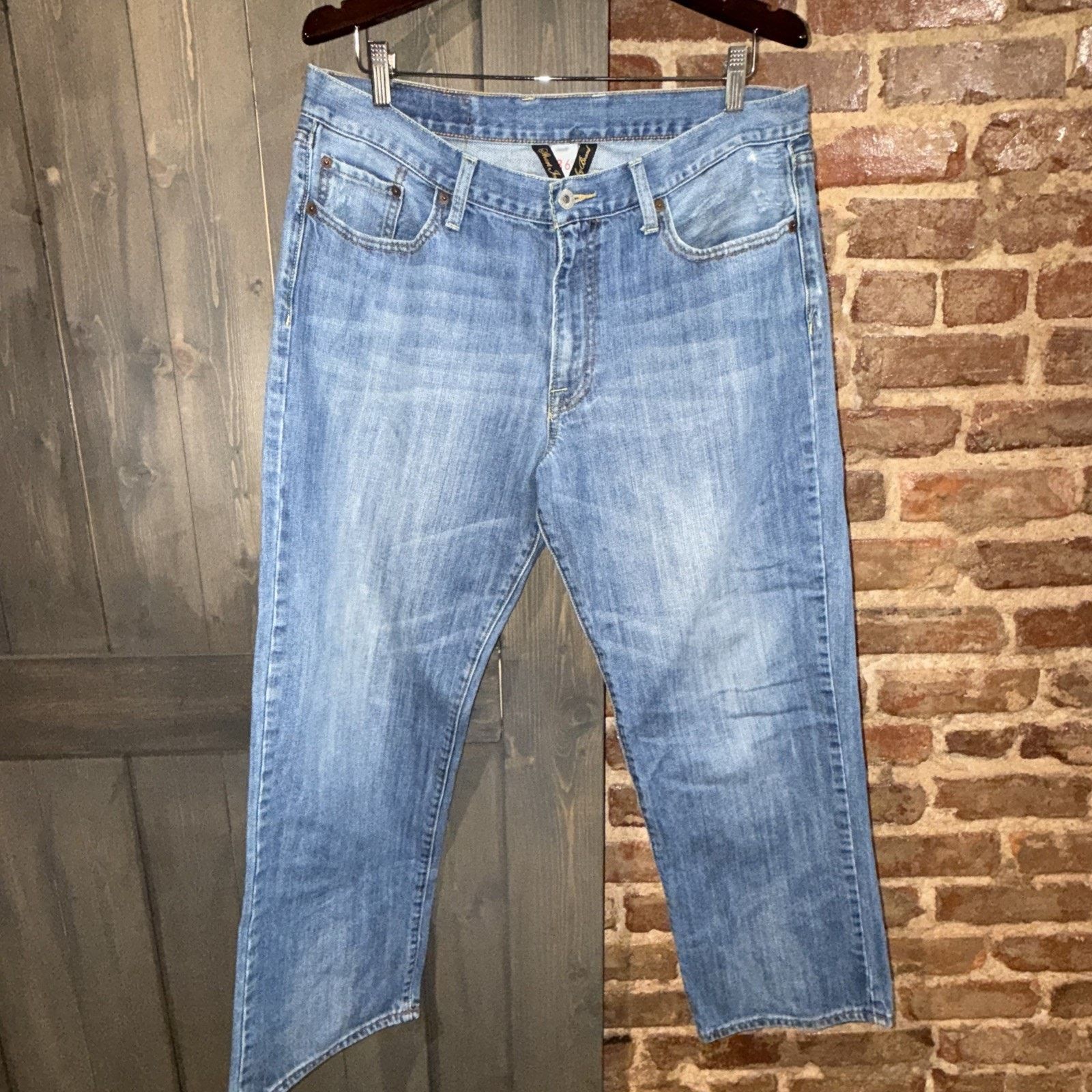 Lucky Brand Vintage Lucky Brand Jeans Size 36 x 31 Mid Wash 100% Cotton Size US 36 / EU 52 - 1 Thumbnail