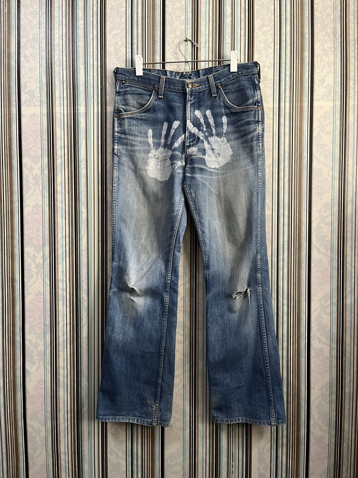 Wrangler 1990s Flared sanforized handprints splatter paint #H3 Size US 32 / EU 48 - 7 Thumbnail