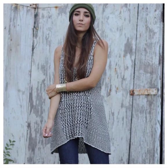 Other CAbi 488 S Top Sleeveless TAPE YARN Tank Marled Knit Sweater Size S / US 4 / IT 40 - 1 Thumbnail