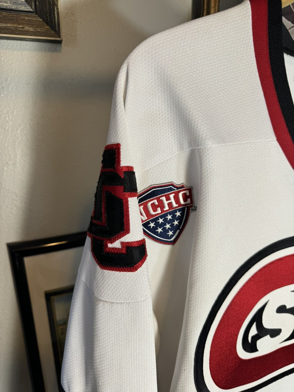 Other St. Cloud State University Huskies Hockey Jersey Size US L / EU 52-54 / 3 - 4 Thumbnail