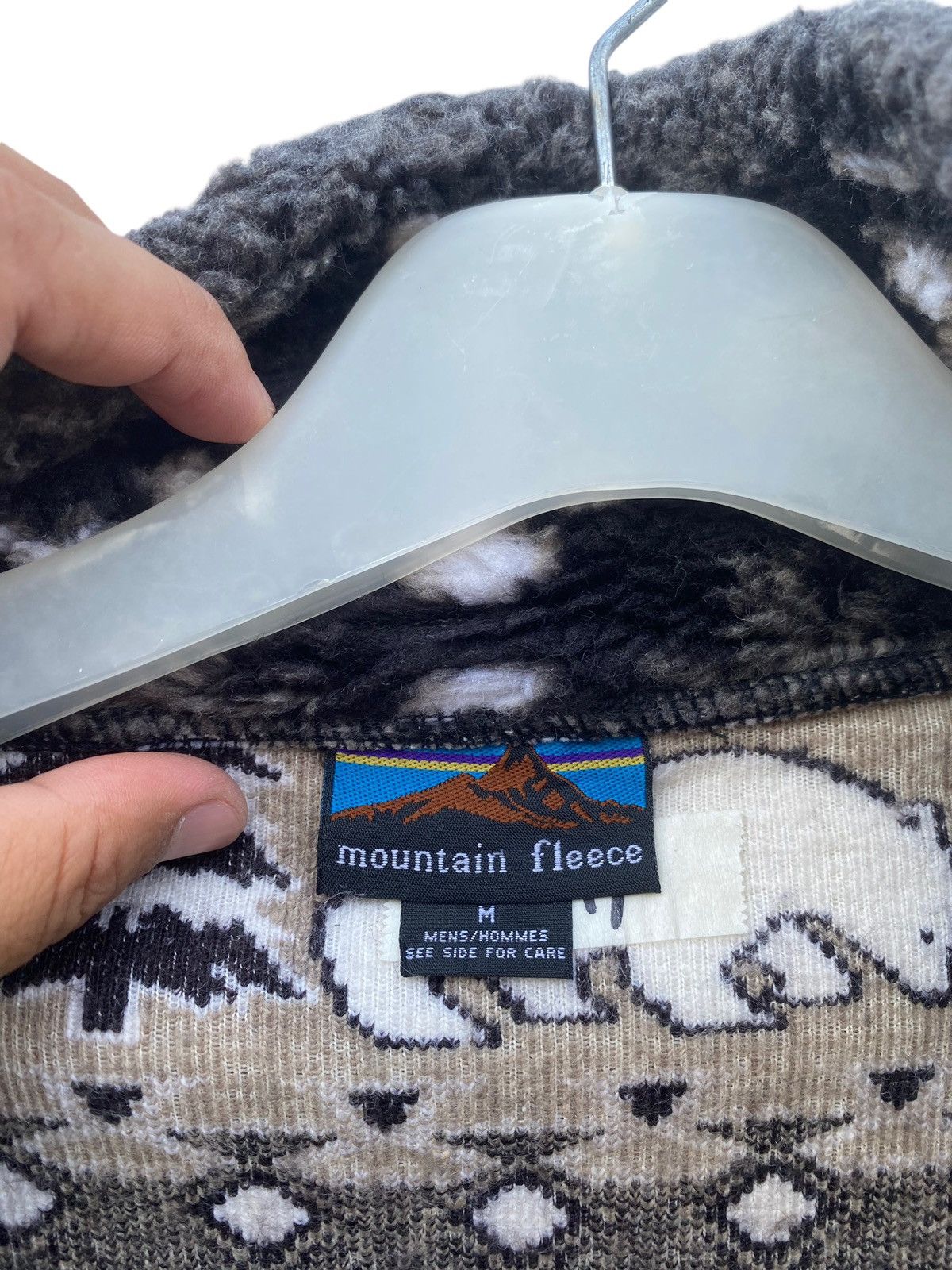 Mountain Hardwear VINTAGE WINTER MOUNTAIN FLEECE FULL PRINT FLEECE JACKET Size US M / EU 48-50 / 2 - 5 Thumbnail