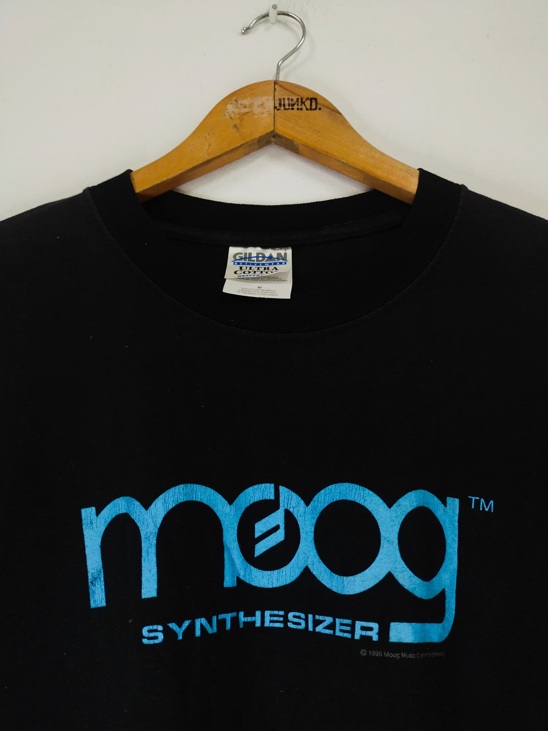 Vintage Vintage 1995 MOOG Synthesizer music promo t shirt Size US M / EU 48-50 / 2 - 5 Thumbnail