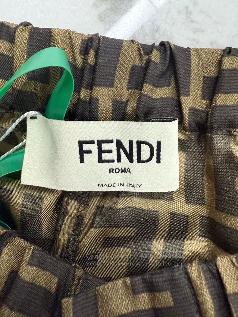 Fendi Fendi All-over print shorts Size 25" / US 0 / IT 36 - 7 Thumbnail