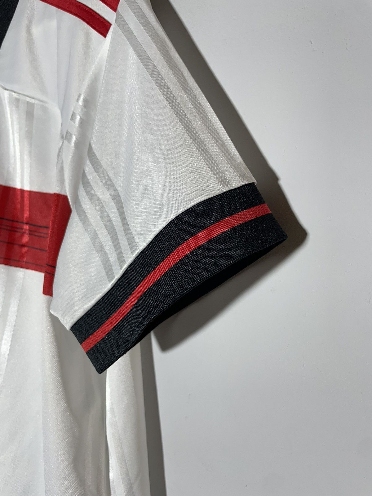 Adidas Flamengo 2020 Away Centre Logo Streetwear Football Shirt Size US XL / EU 56 / 4 - 8 Thumbnail