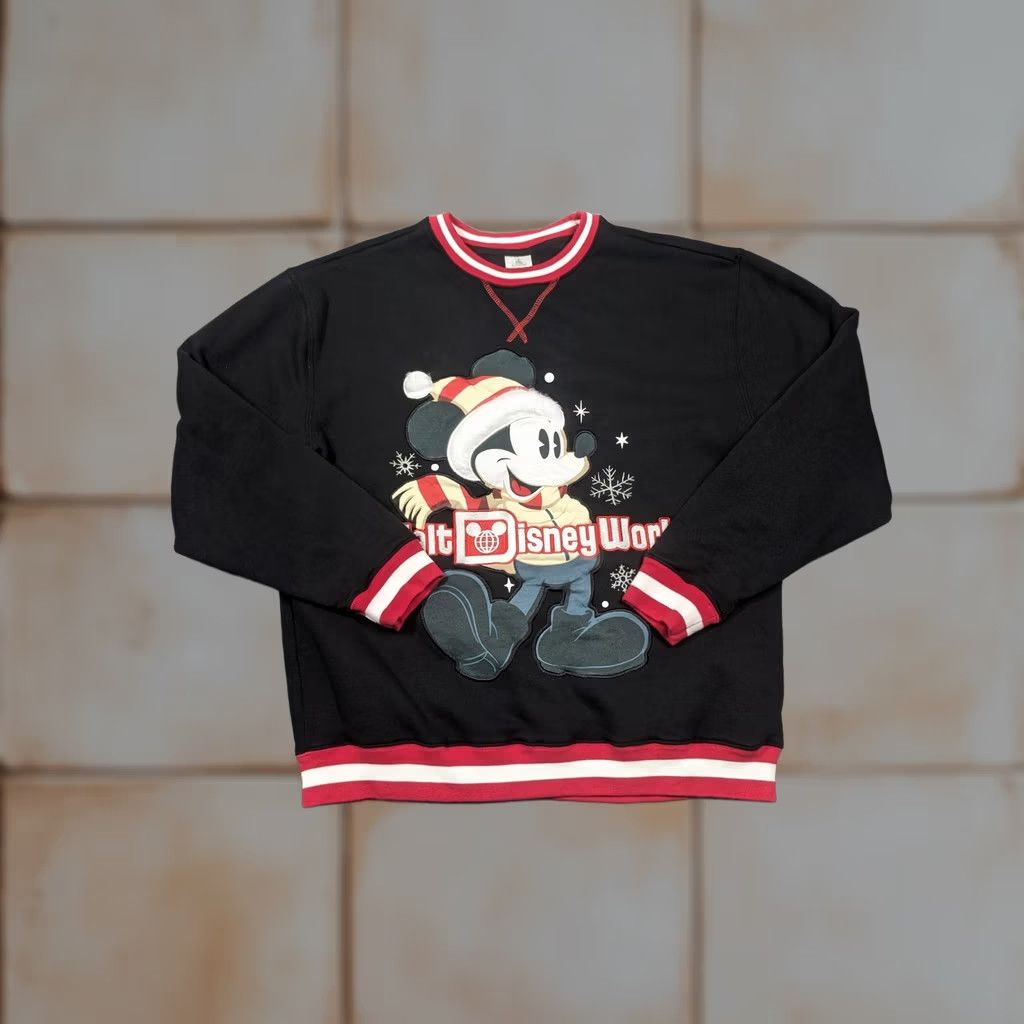 Disney VINTAGE Disney Sweatshirt Mickey Mouse Christmas Holiday Mens L Black Crewneck Pullover Graphic Print Fabric Fleece Size US L / EU 52-54 / 3 - 1 Thumbnail