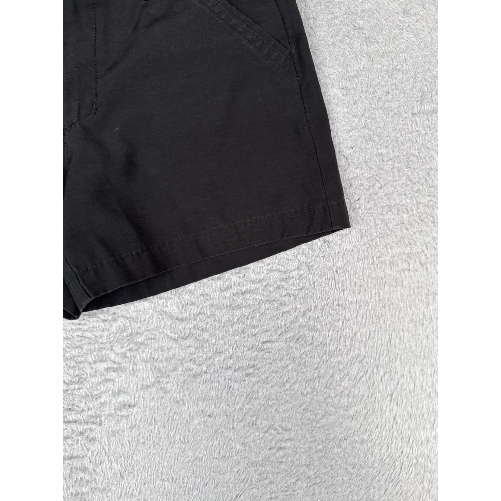 Volcom Volcom Shorts Juniors 5 Black Chino Twill Flat Front Casual Pockets Logo Summer Womens Size 27" / US 4 / IT 40 - 2 Thumbnail