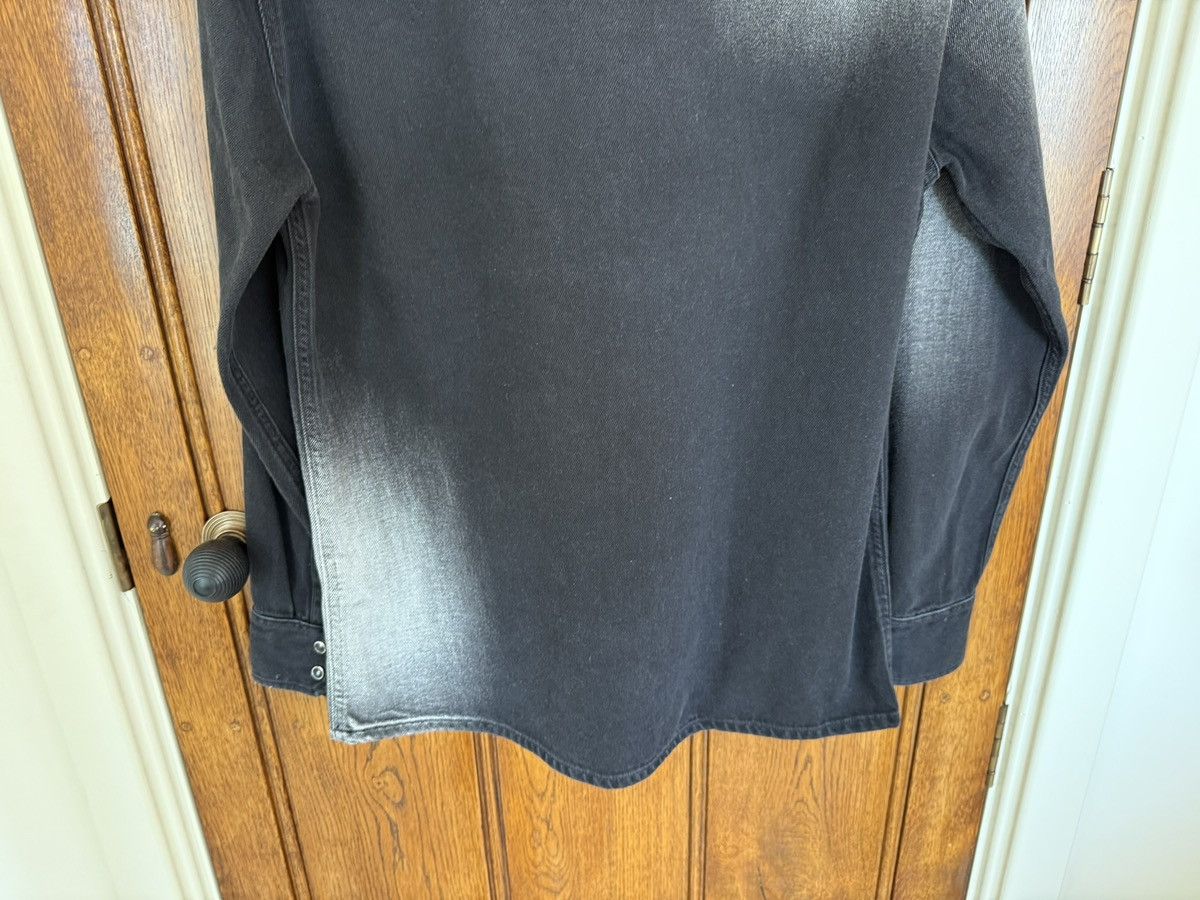 Maison Margiela Martin Margiela MM6 metal tip faded weatern denim shirt Size US S / EU 44-46 / 1 - 19 Thumbnail