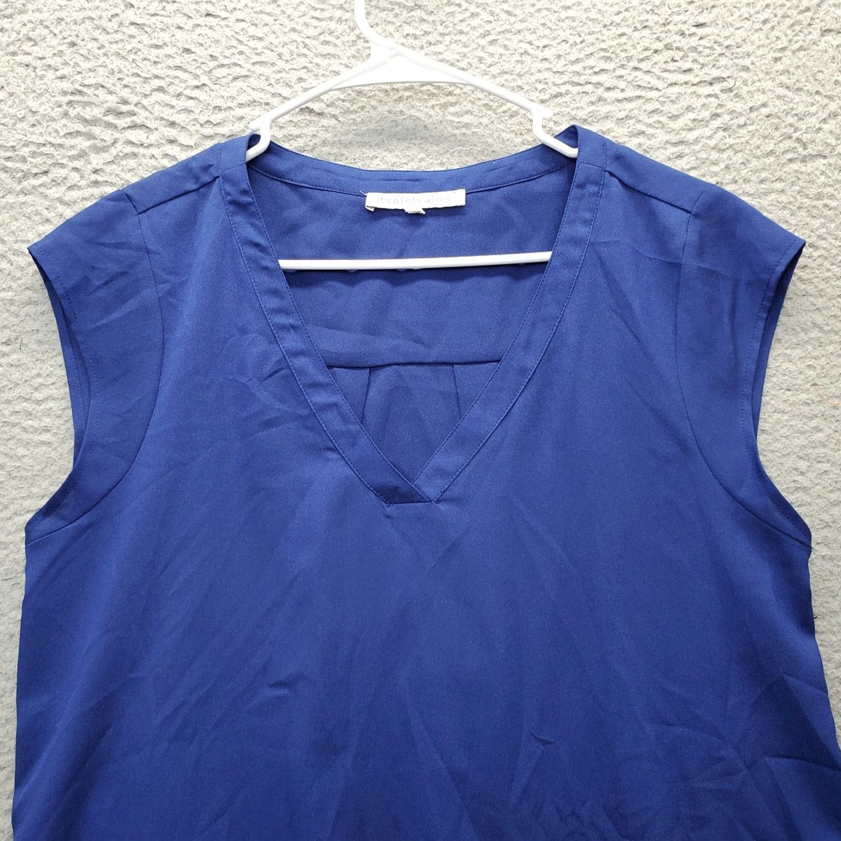 Anthropologie Daniel Rainn Tank Top Womens M Blue Sleeveless V Neck Pullover Anthropologie Shirt Shirt Size M / US 6-8 / IT 42-44 - 8 Thumbnail