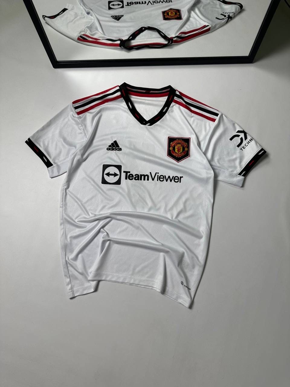 Other Authentic 2023-24 Manchester United Home Shirt Toone #7 Size US L / EU 52-54 / 3 - 2 Thumbnail