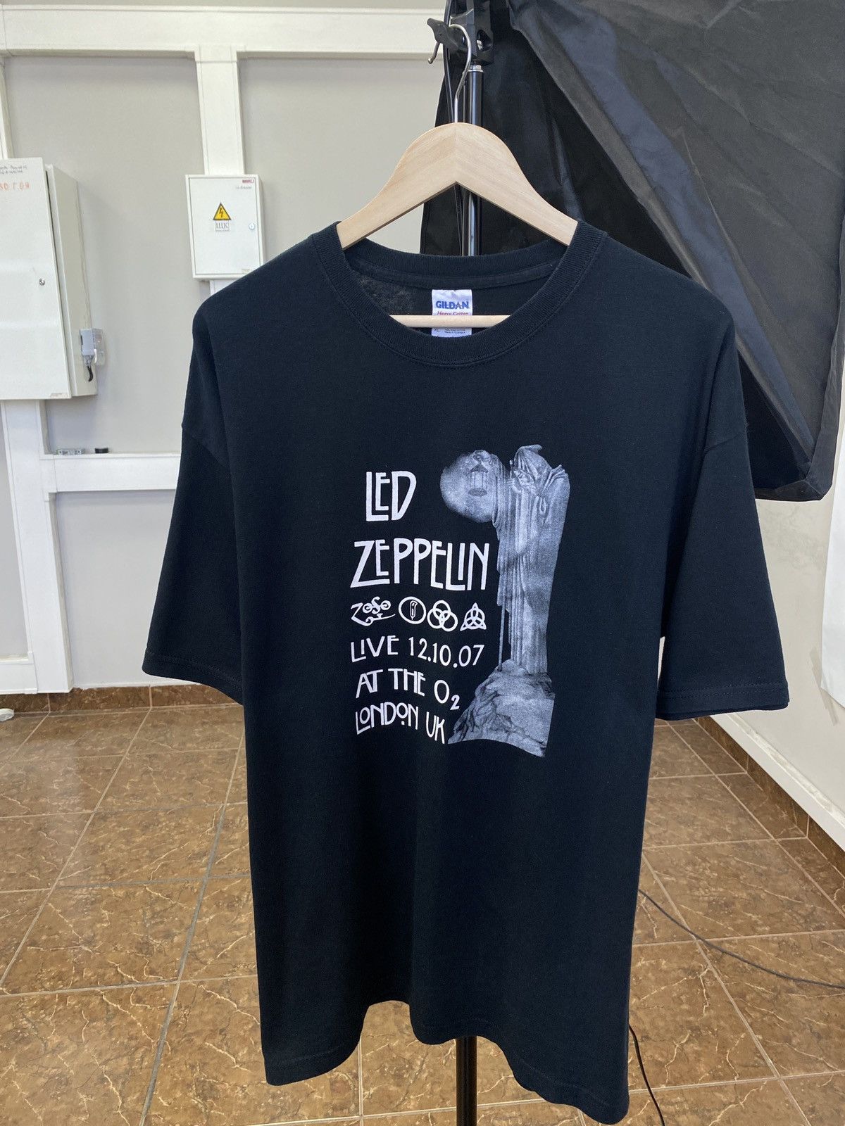 Led Zeppelin 🇬🇧 Vintage Led Zeppelin 1968 Concert T-Shirt Reprint 2007 Size US XL / EU 56 / 4 - 1 Thumbnail